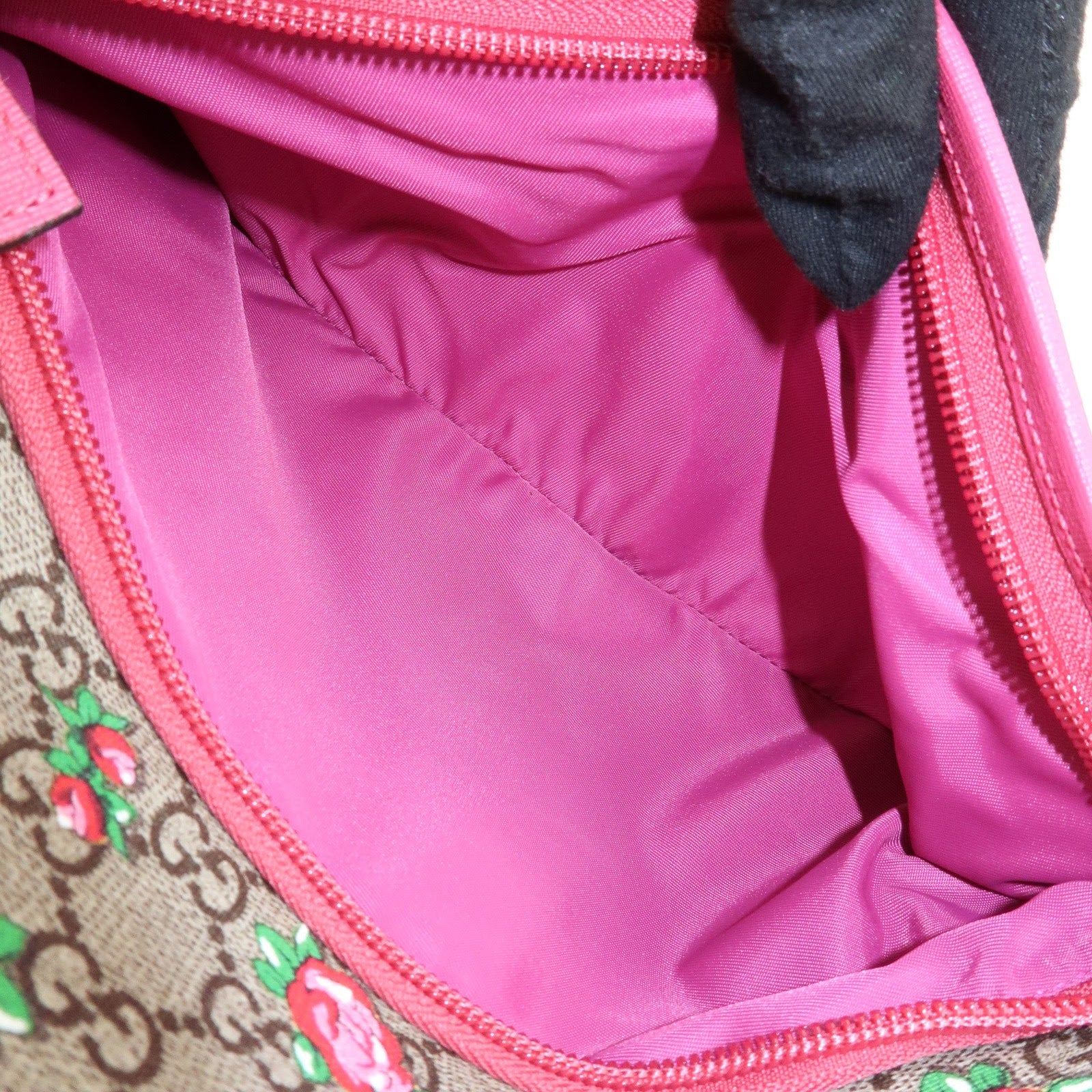 GUCCI Children’s GG Supreme Rose Heart Backpack Beige Pink 271327