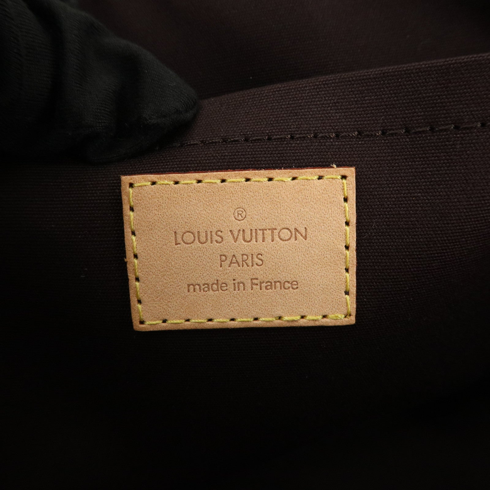 Louis Vuitton Monogram Vernis Rosewood Avenue Hand Bag M93510