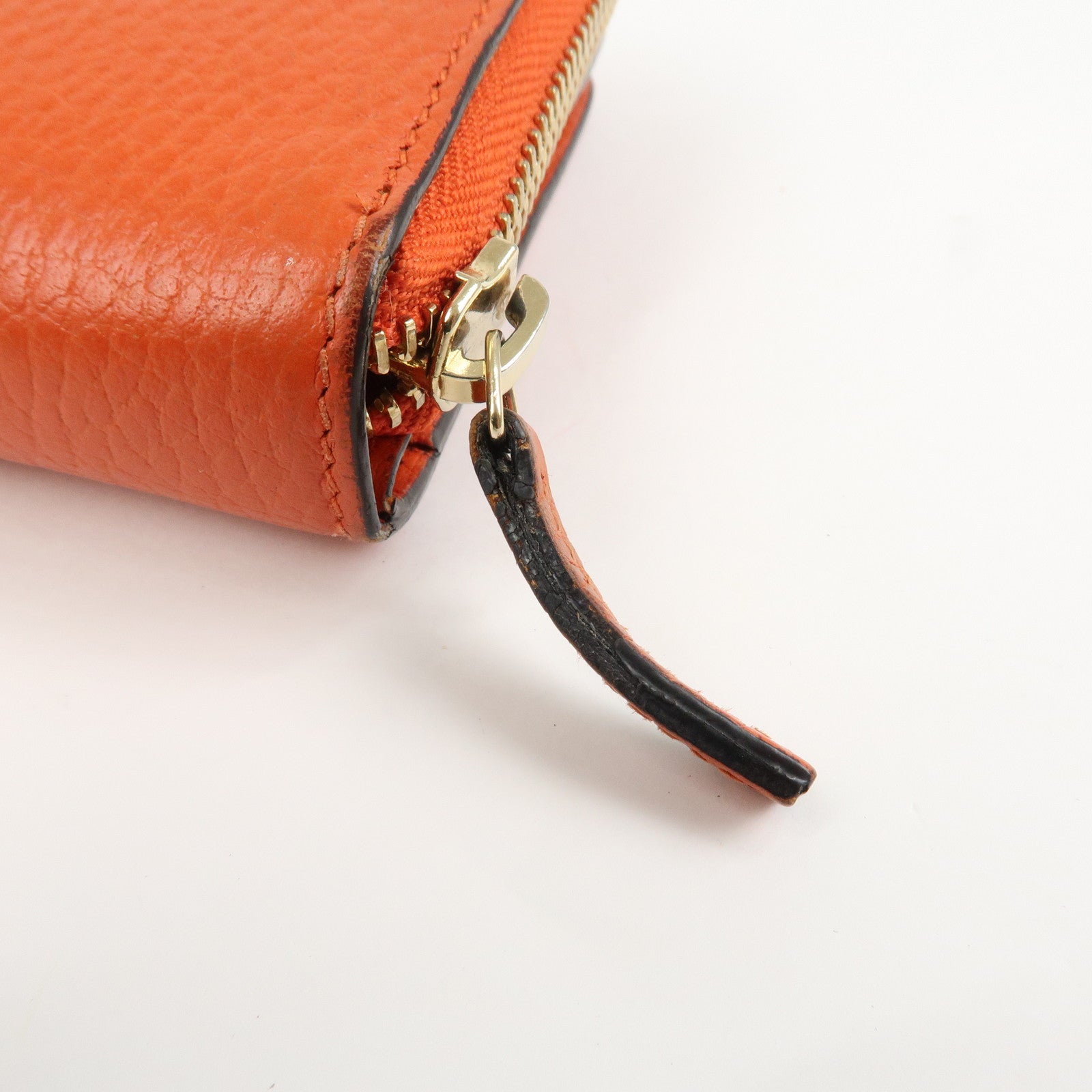 GUCCI Interlocking G Leather Flap Round Zippy Long Wallet 449397