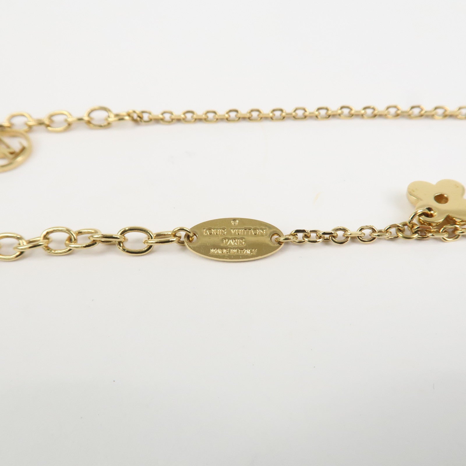 Louis Vuitton Blooming LV Circle Monogram Flower Necklace M90736