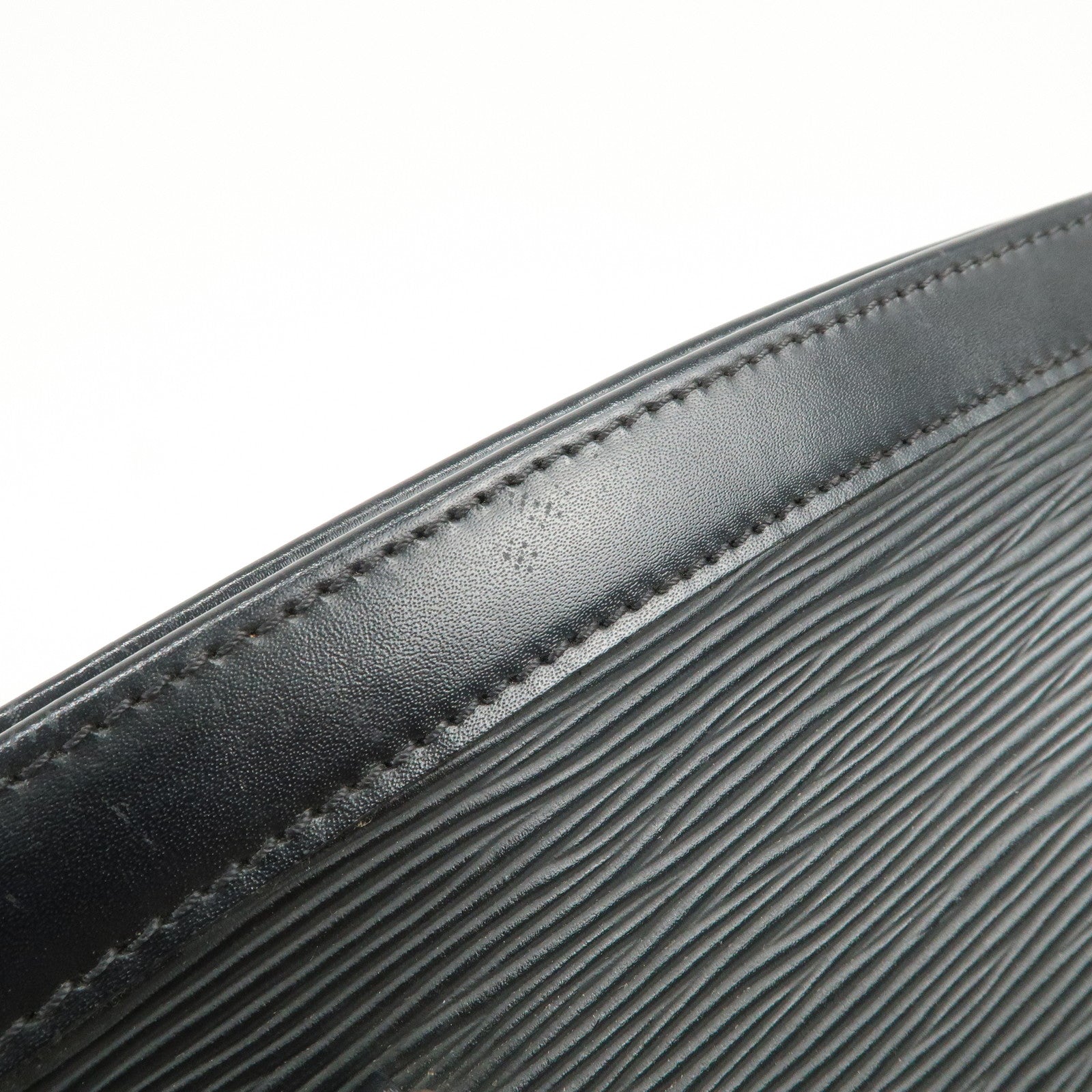 Louis Vuitton Epi Leather Madeleine PM Hand Bag Noir Black M59332