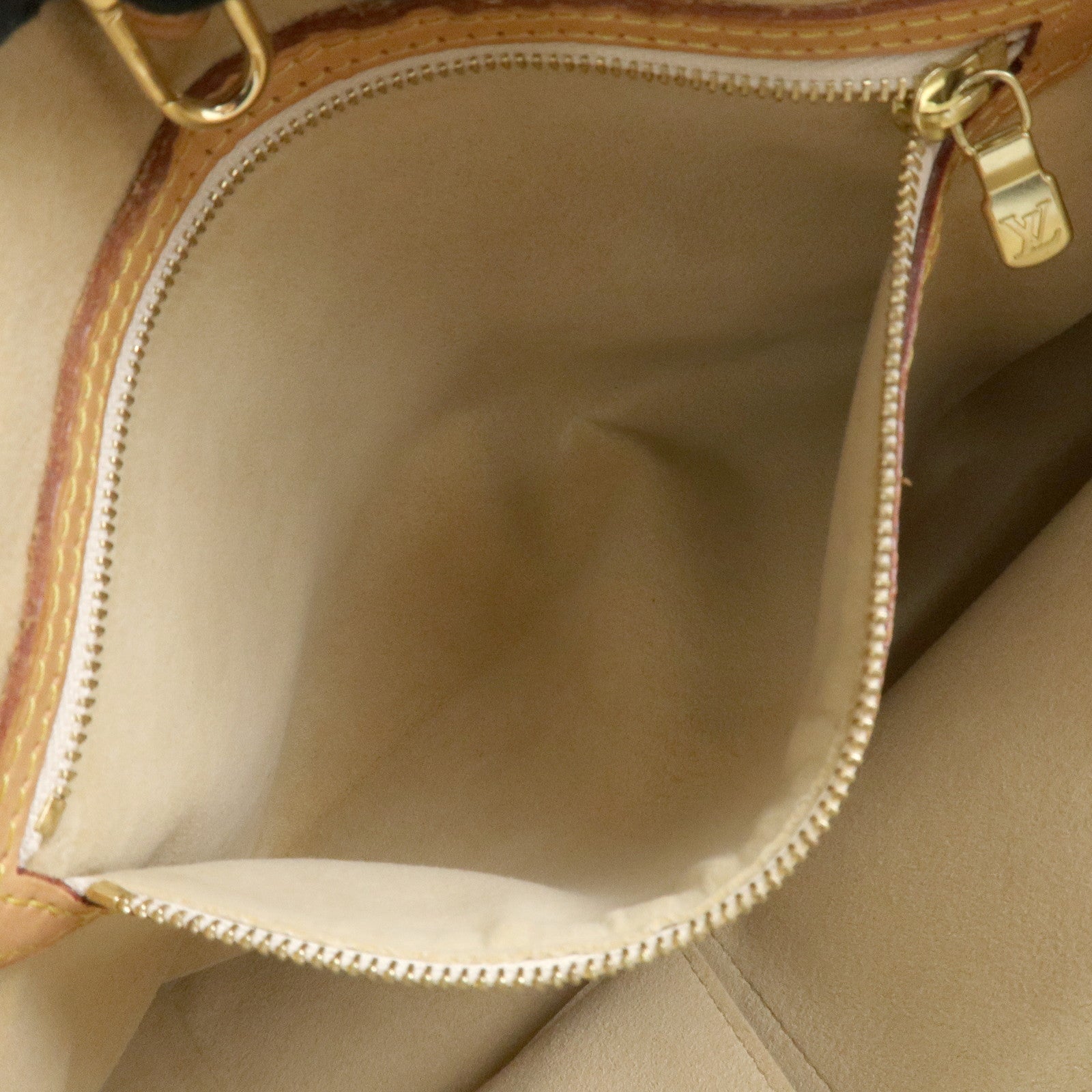 Louis Vuitton Damier Azur Hampstead PM Hand Bag Ivory N51207