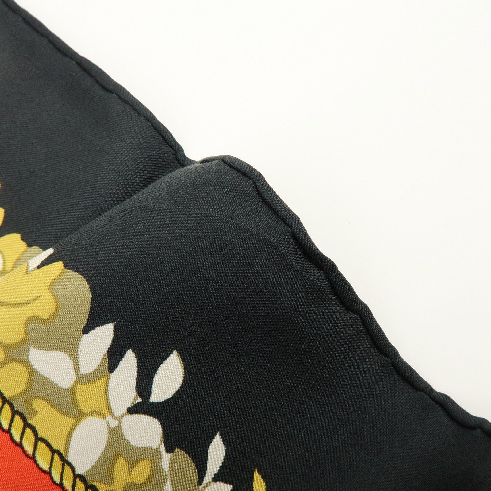 HERMES Carre 90 Silk 100% Scarf Le Debuche Black Red Beige