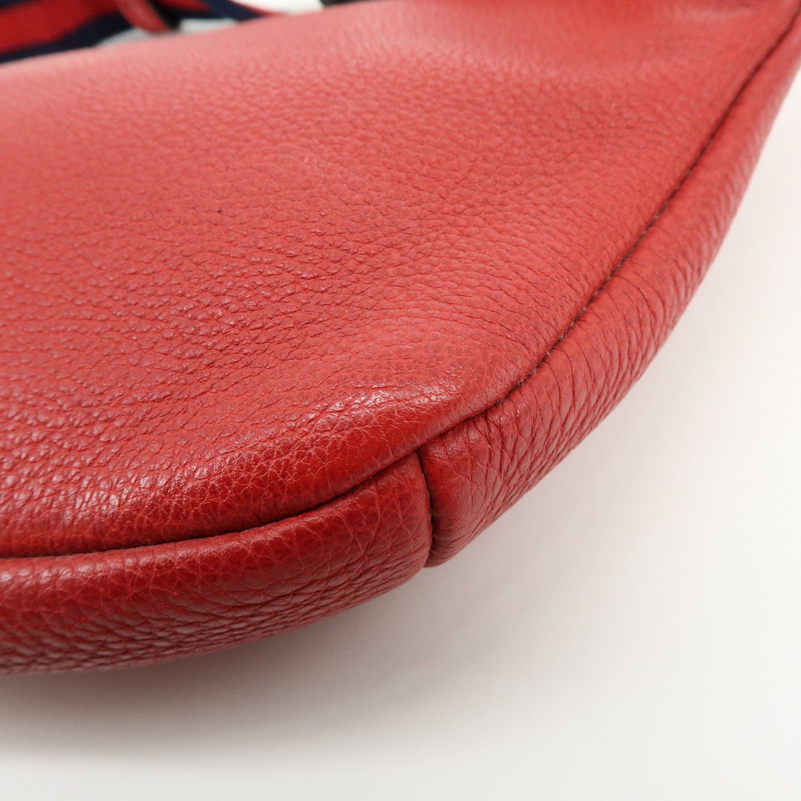 GUCCI Sherry Leather Waist Pouch Body Bag Red 527792