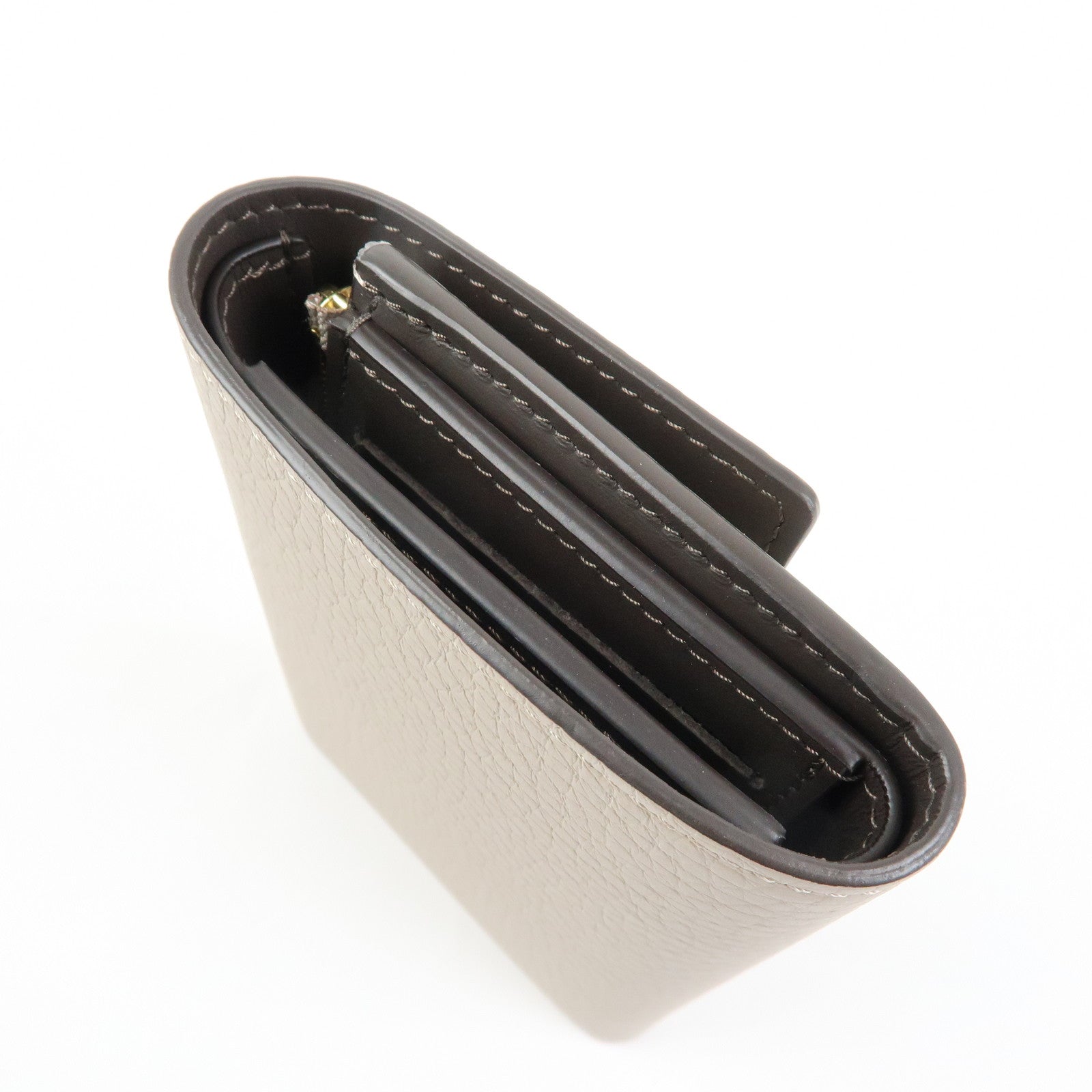 Louis Vuitton Portefeuille Capucines Compact Wallet Galet M62159
