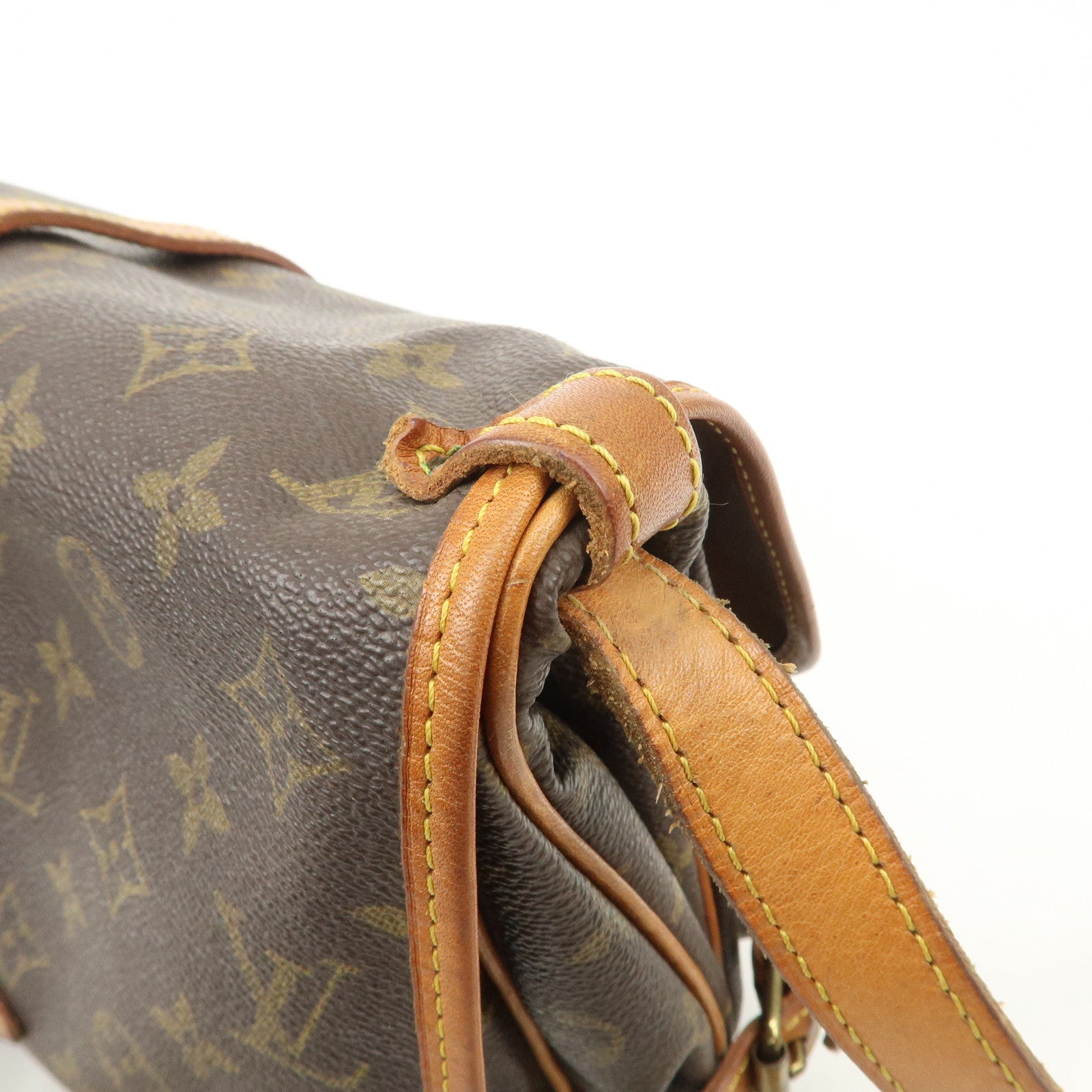 Louis Vuitton Monogram Saumur 30 Crossbody Bag Shoulder Bag M42256 Used