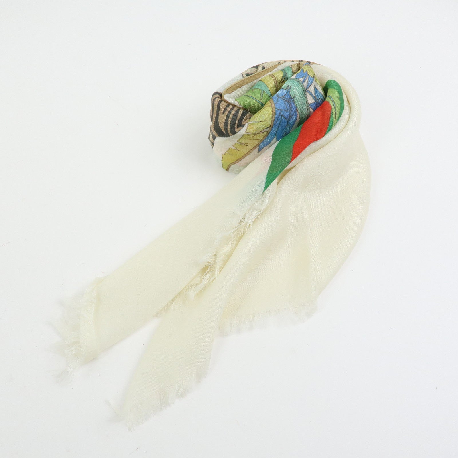 GUCCI Interlocking G Sherry GG Rayon Silk Scarf Tiger Motif Ivory