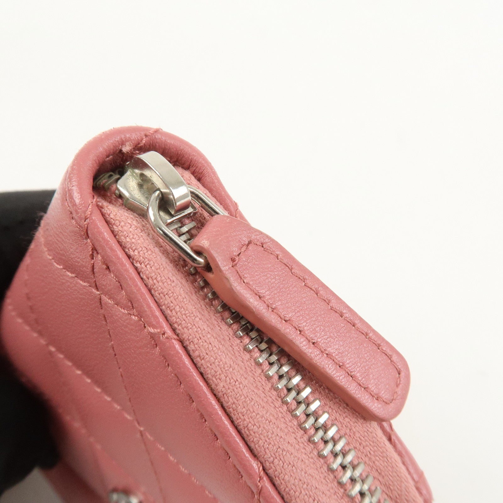 CHANE Matelasse Lambskin Classic Zippy Coin Case Pink AP0216