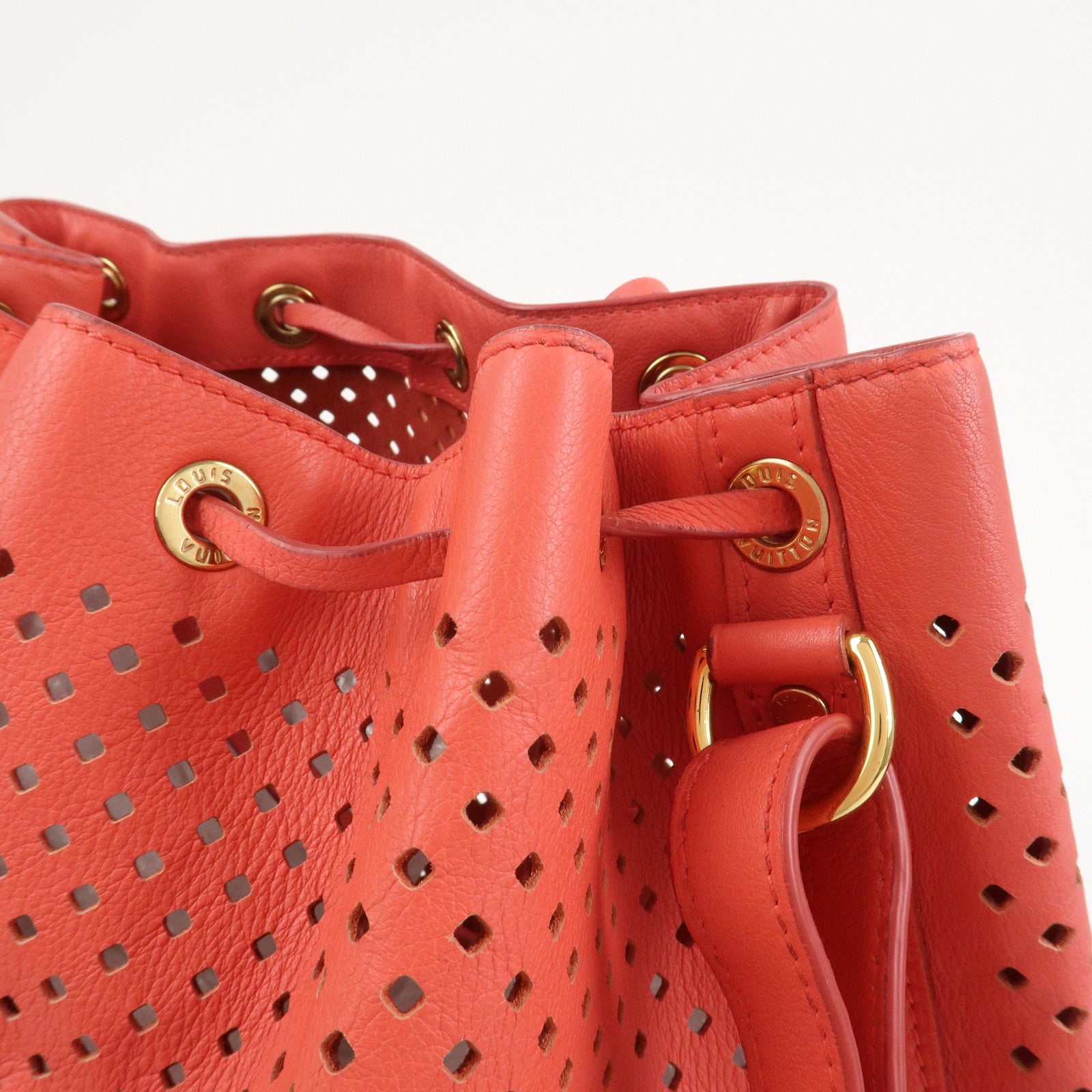 Louis Vuitton Perfo Noe Shoulder Bag 2012 Collection Corail M94074