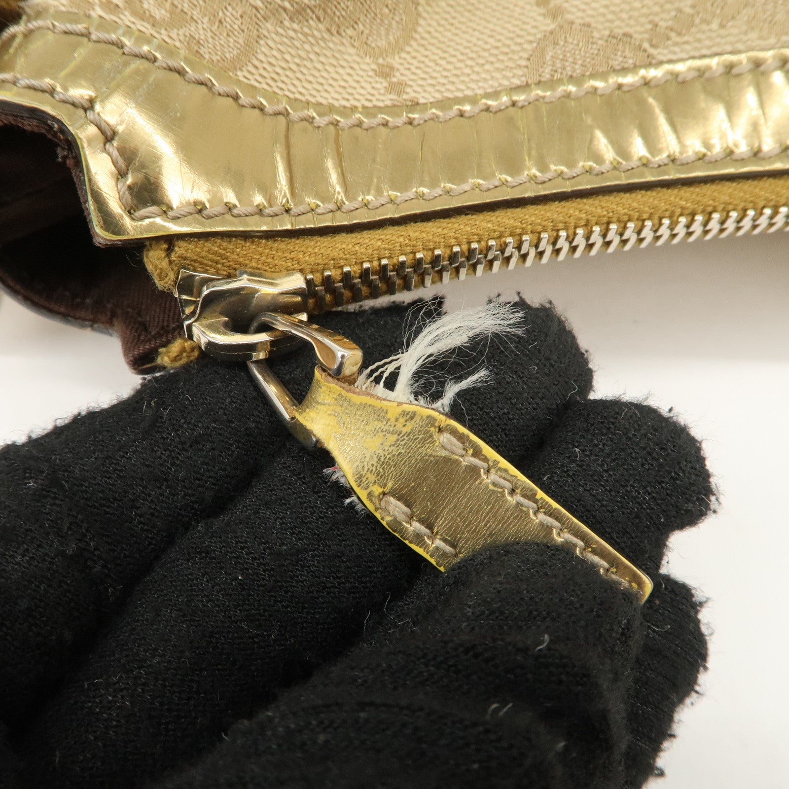 GUCCI GG Canvas Patent Leather Shoulder Bag Beige Gold 181092 Used