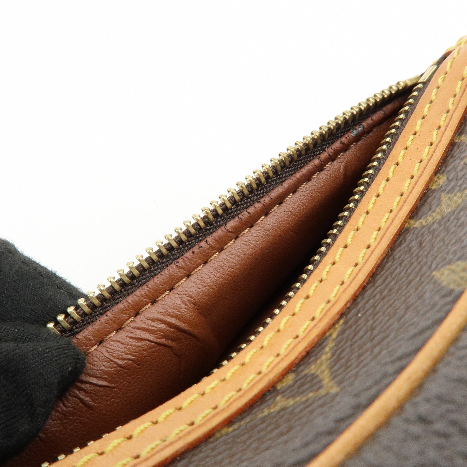 Louis Vuitton Monogram Pochette Cite Shoulder Bag Brown M51183