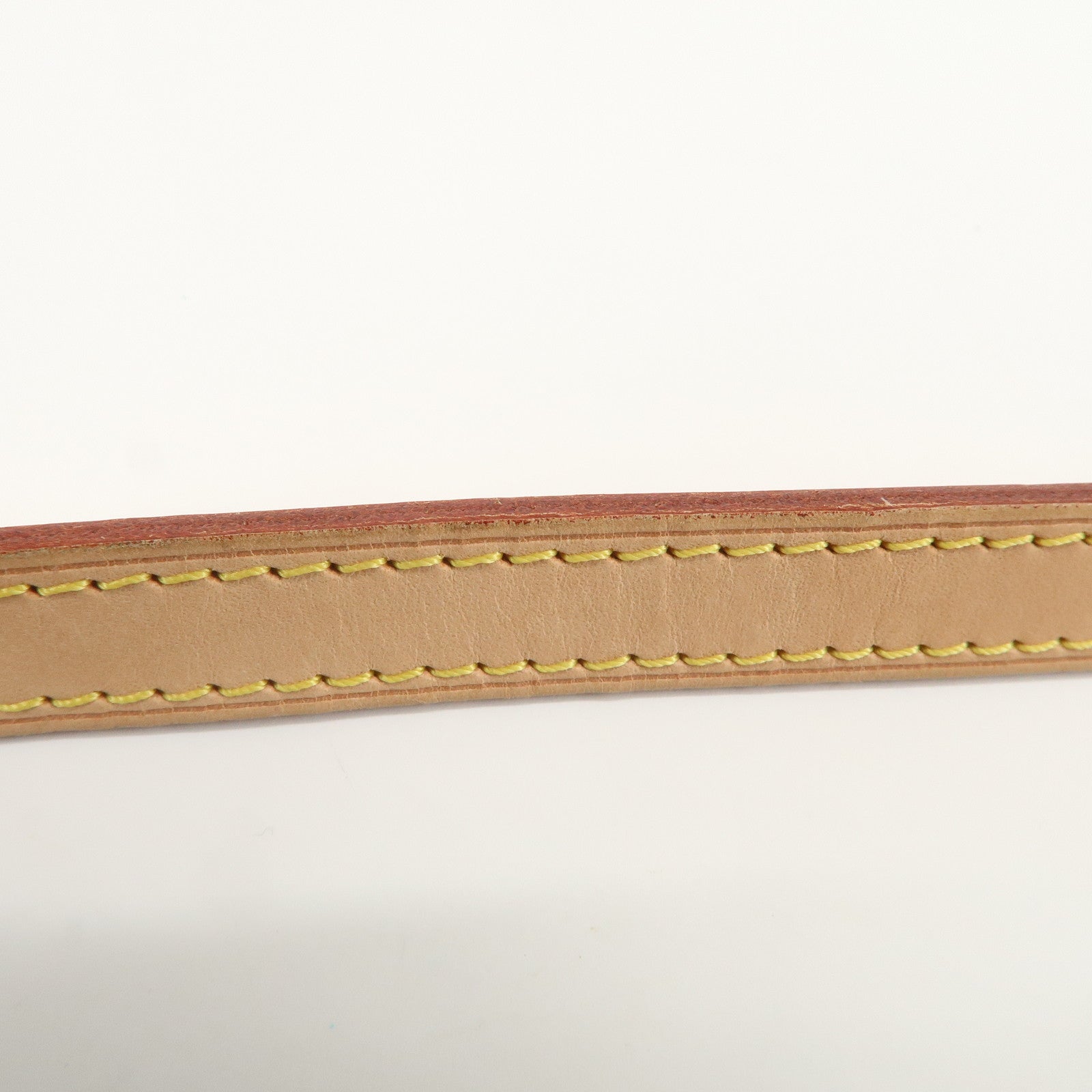 Louis Vuitton Adjustable Leather Shoulder Strap 120cm 1.6cm J52312