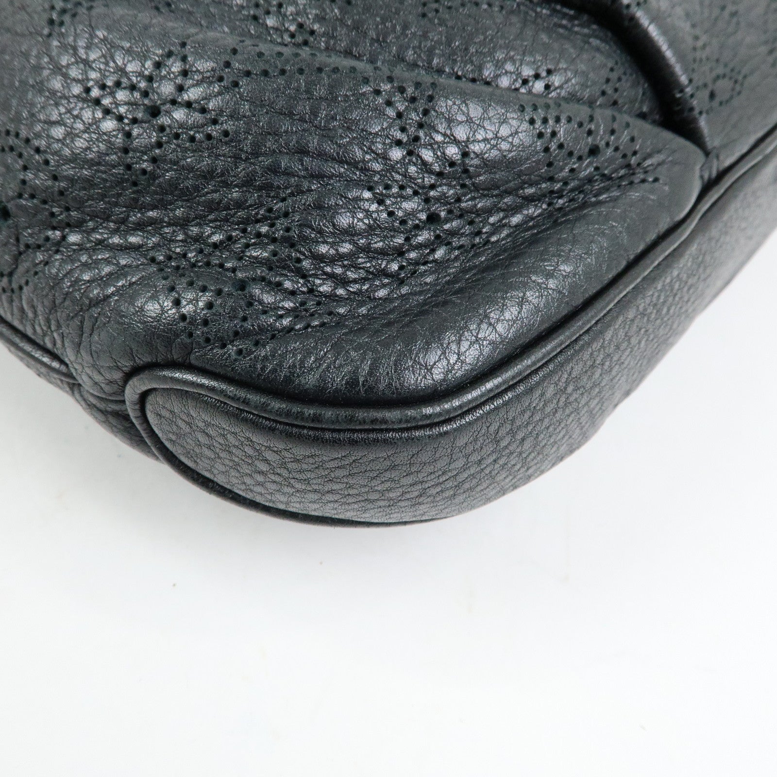 Louis Vuitton Monogram Mahina Selene PM Shoulder Bag Noir M94035