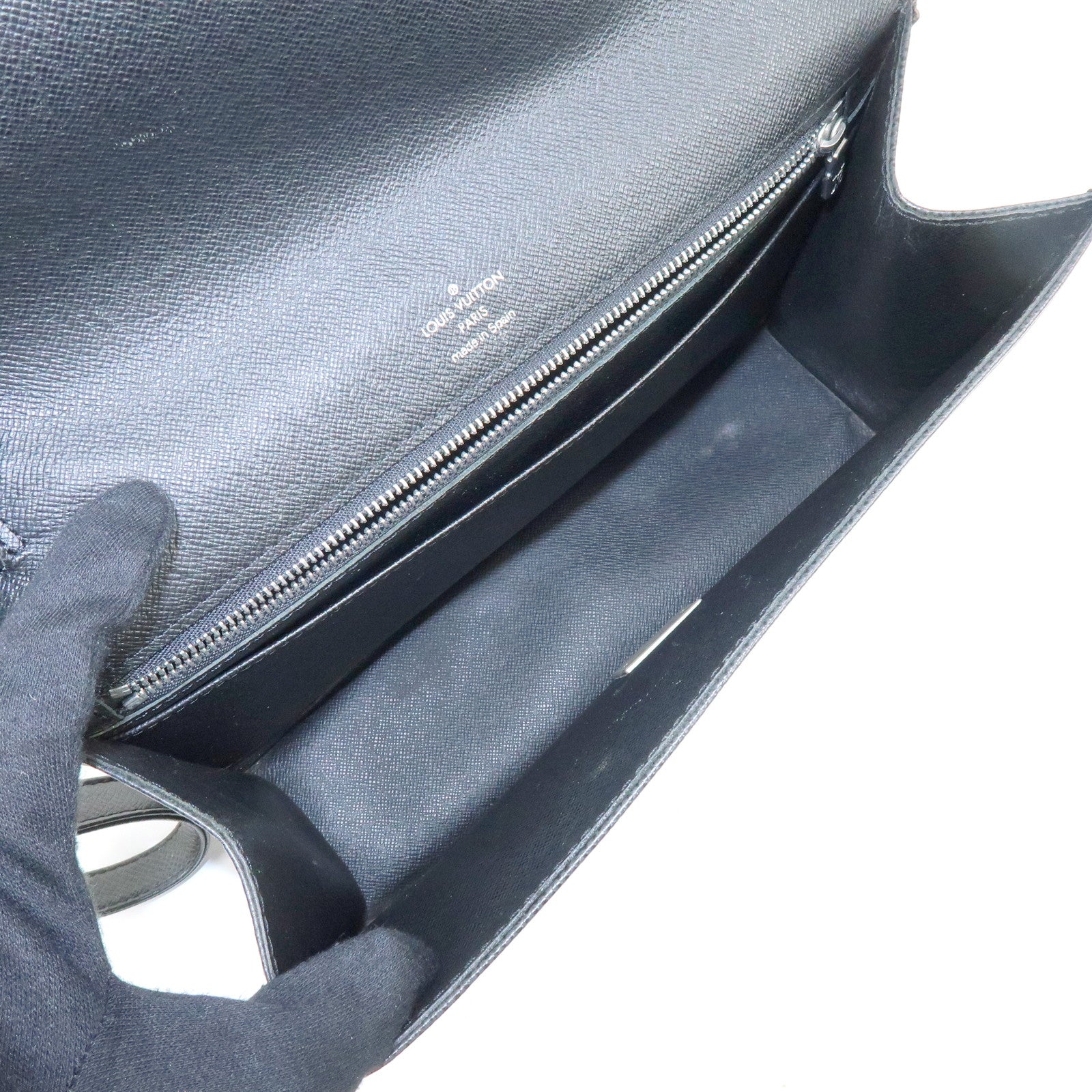 Louis Vuitton Taiga Leather Selenga Clutch Bag Ardoise M30782