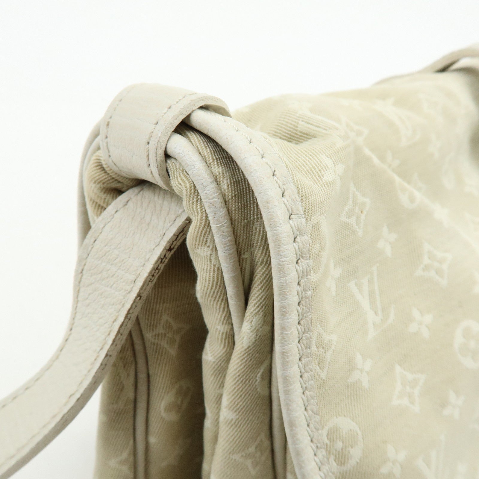 Louis Vuitton Monogram Mini Lin Saumur 30 Shoulder Bag Dune M95314