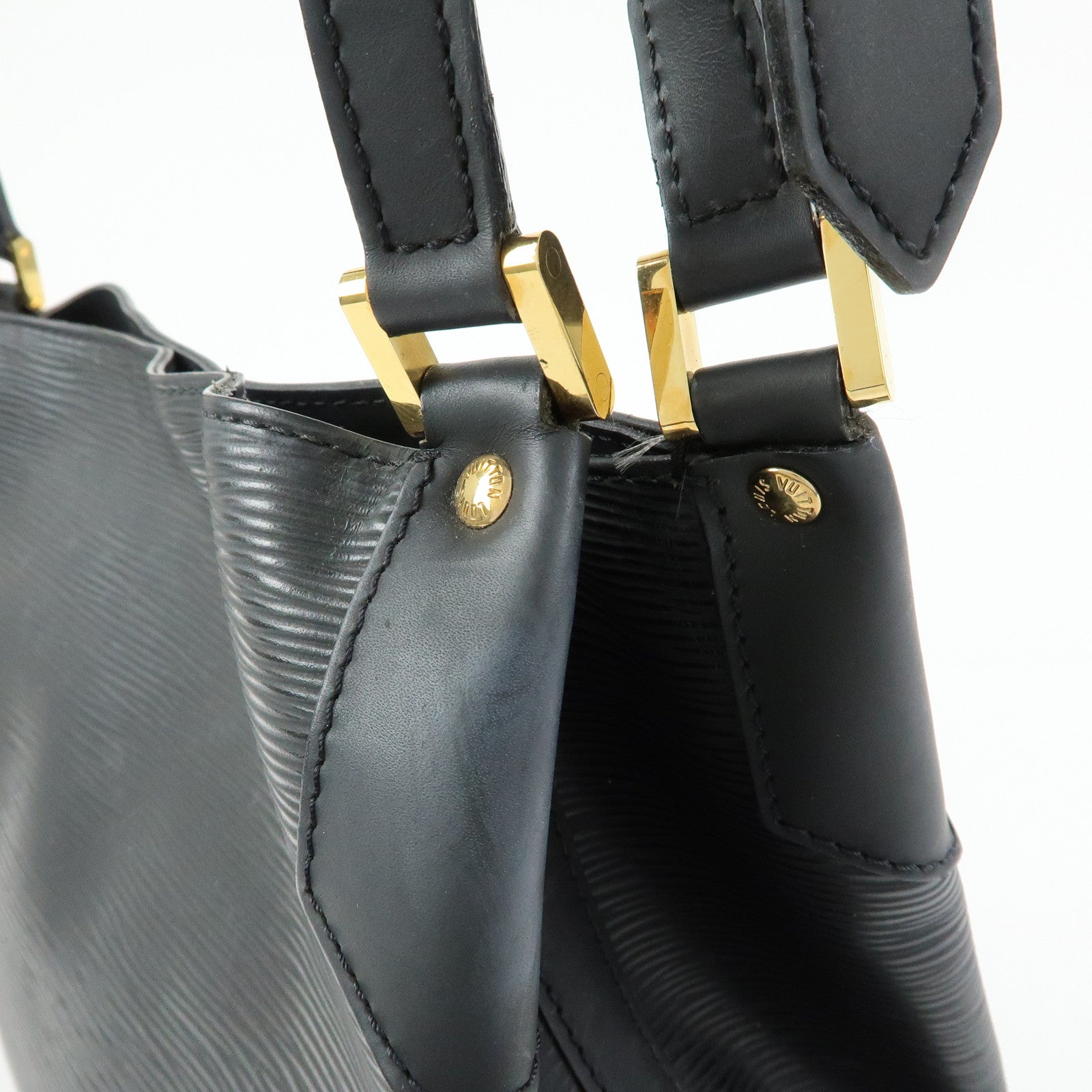 Louis Vuitton Epi Mandala MM Shoulder Bag Noir Black M58892