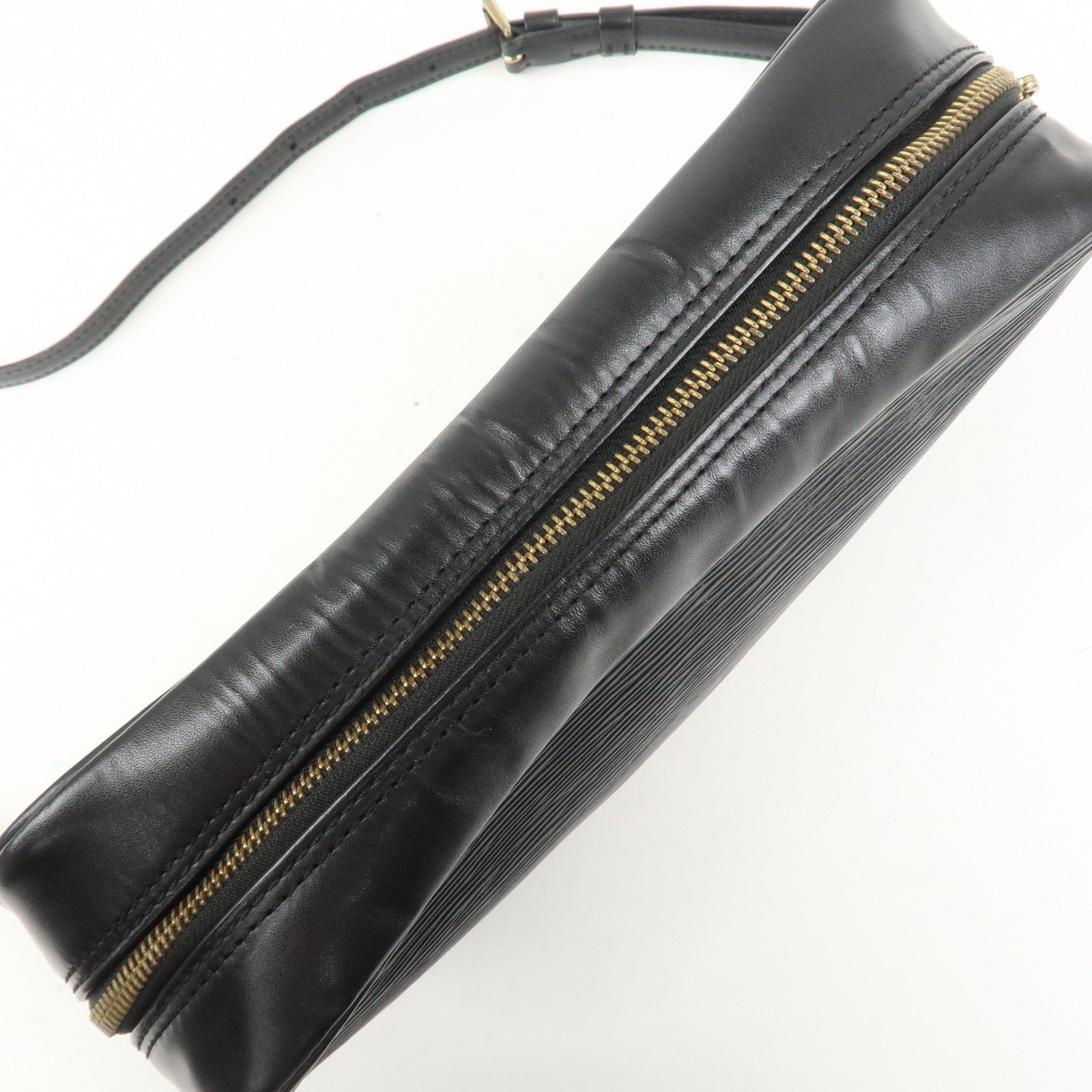 Louis Vuitton Epi Trocadero 27 Shoulder Bag Noir Black M52302