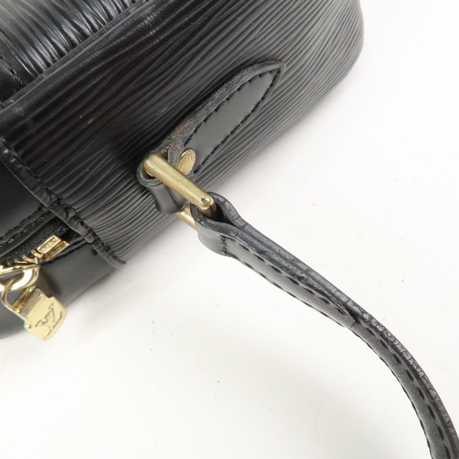 Louis Vuitton Epi Trocadero 27 Shoulder Bag Noir Black M52302