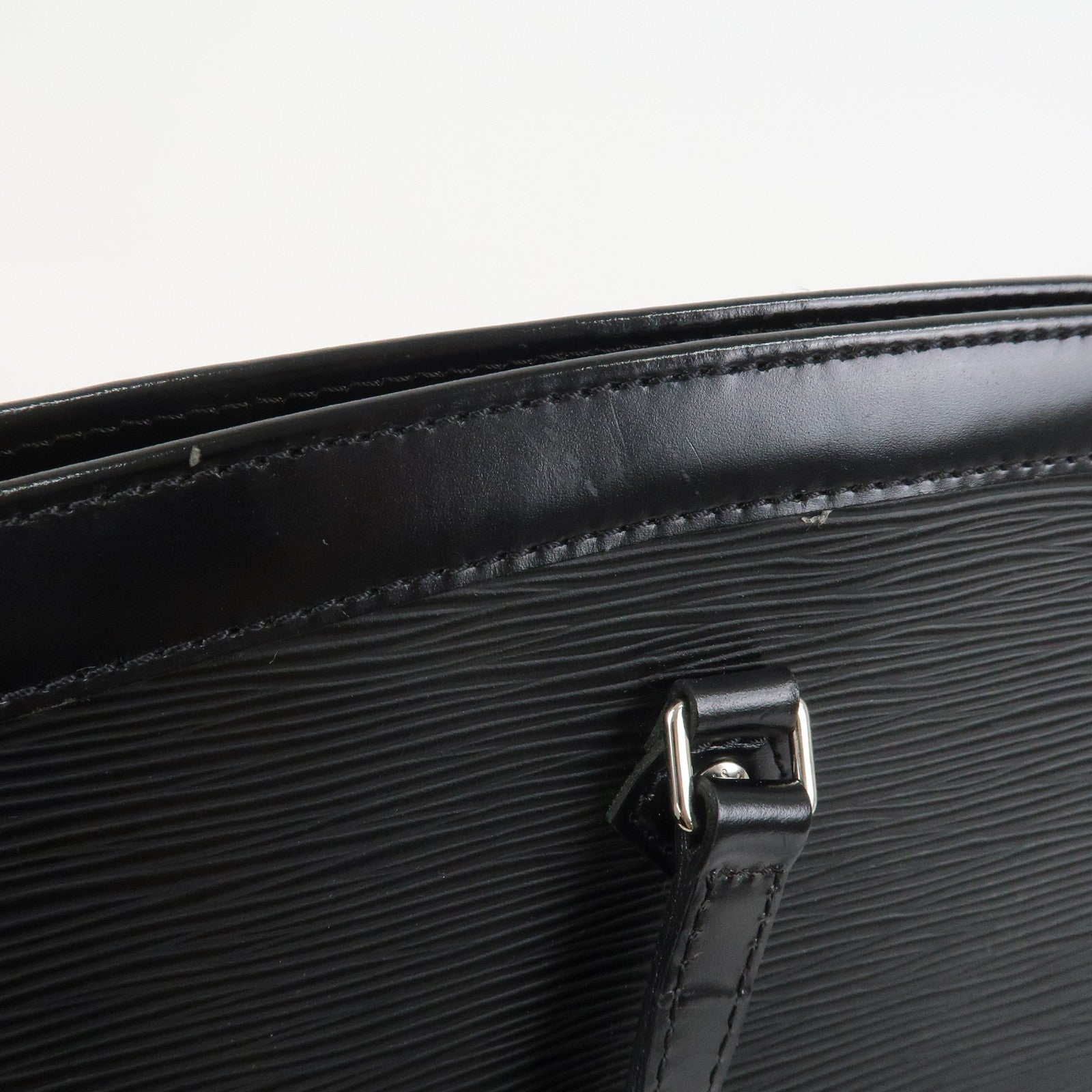 Louis Vuitton Epi Leather Madeleine PM Hand Bag Noir Black M59332