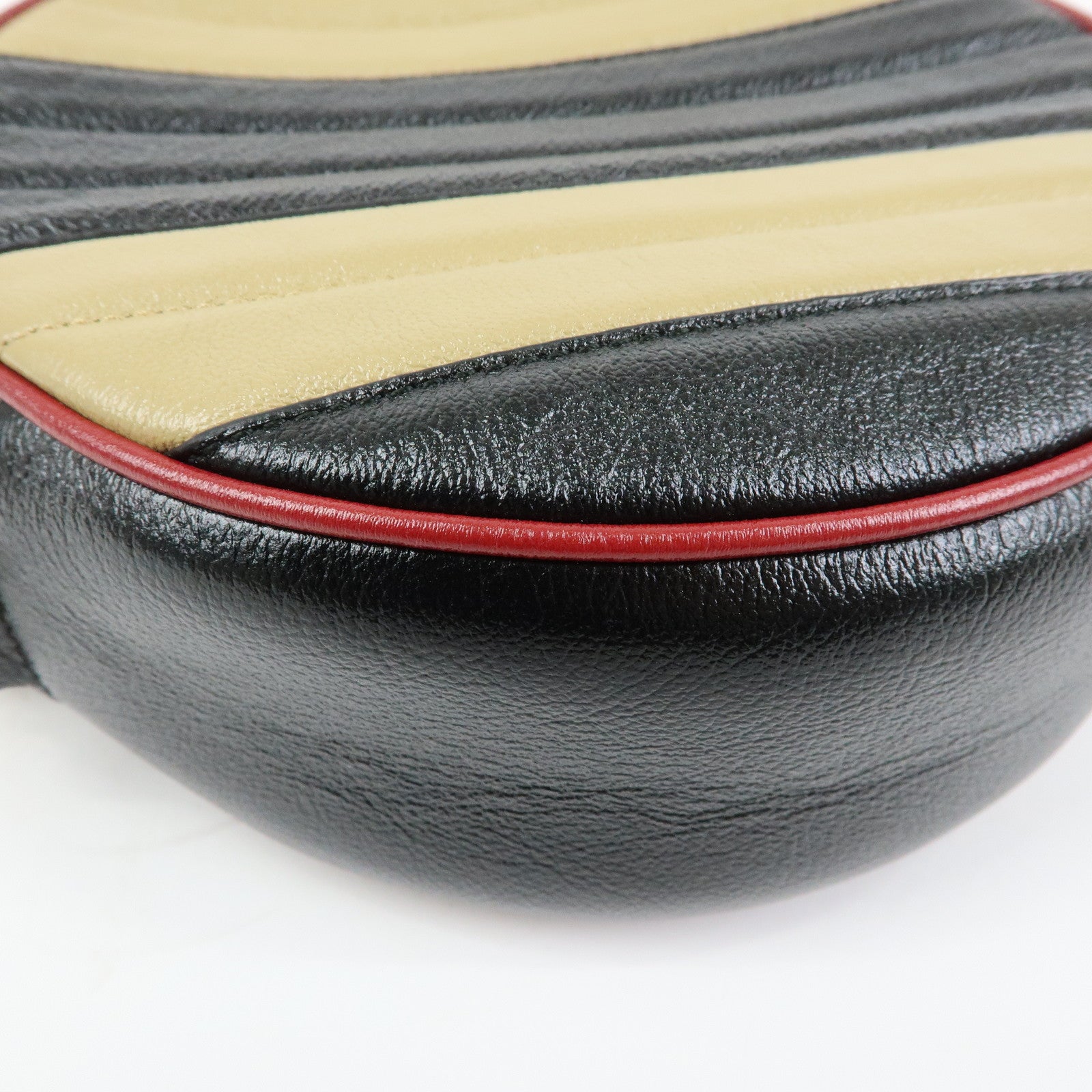 GUCCI GG Marmont Leather Chain Shoulder Bag Black Beige 550154