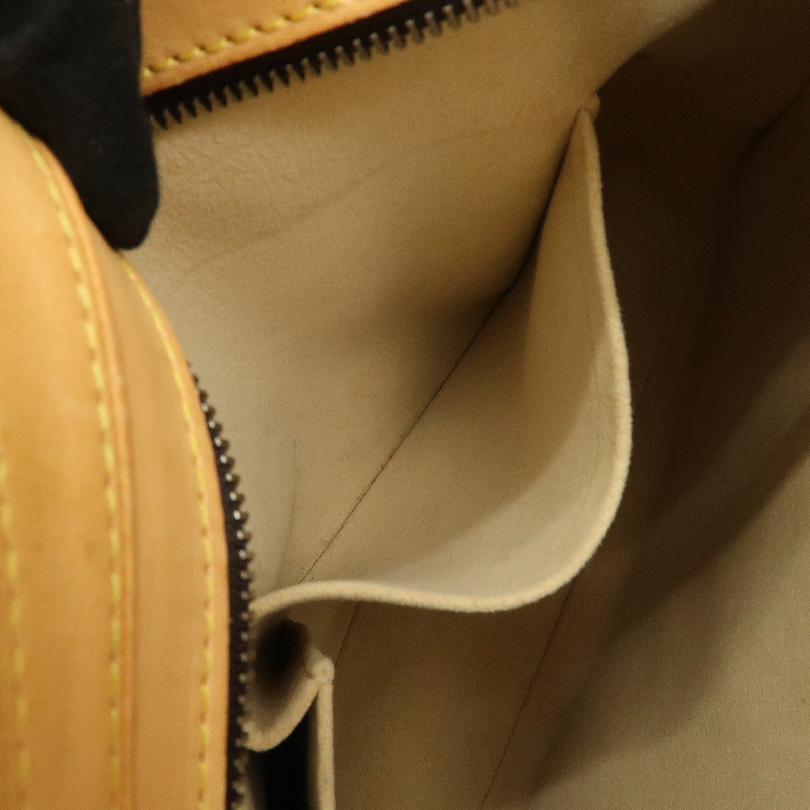 Louis Vuitton Monogram Hudson GM Shoulder Bag Crossbody Bag M40045