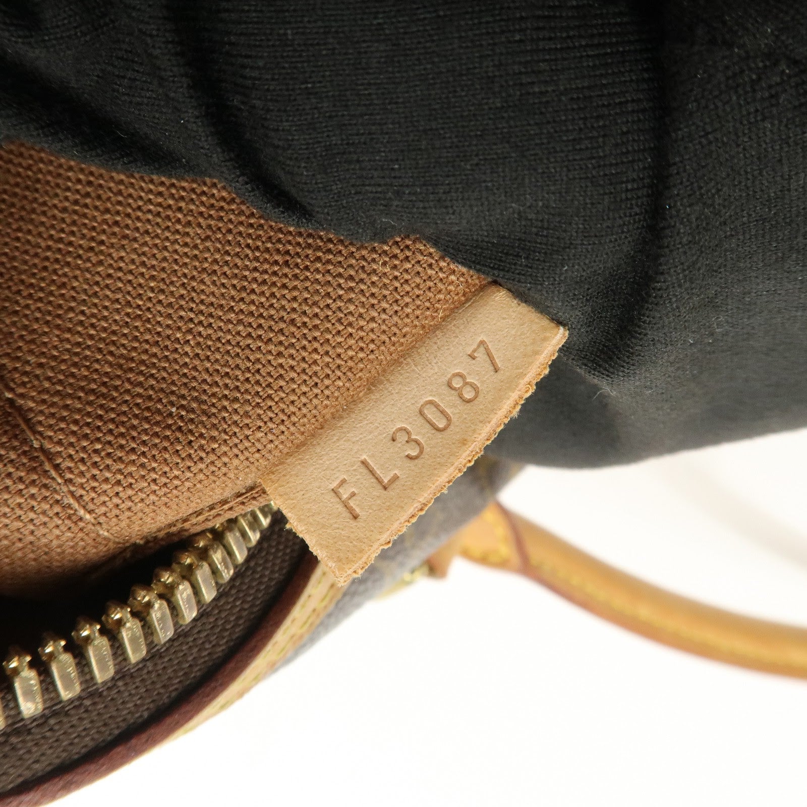 Louis Vuitton Monogram Lockit Horizontal Shoulder Bag M40104