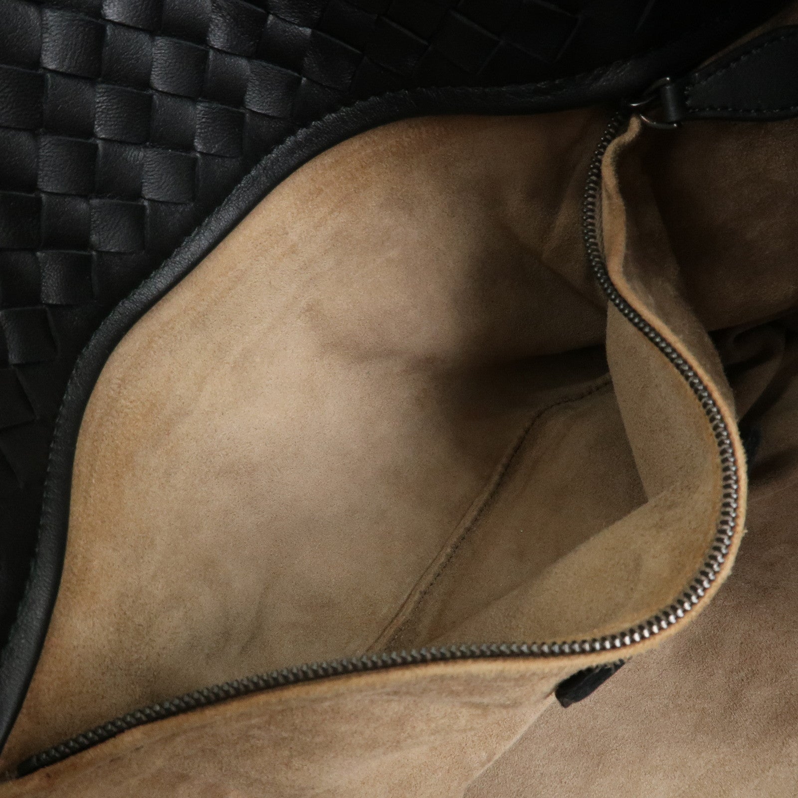 BOTTEGA VENETA Intrecciato Leather Medium Cesta Bag Tote Bag Black 337260
