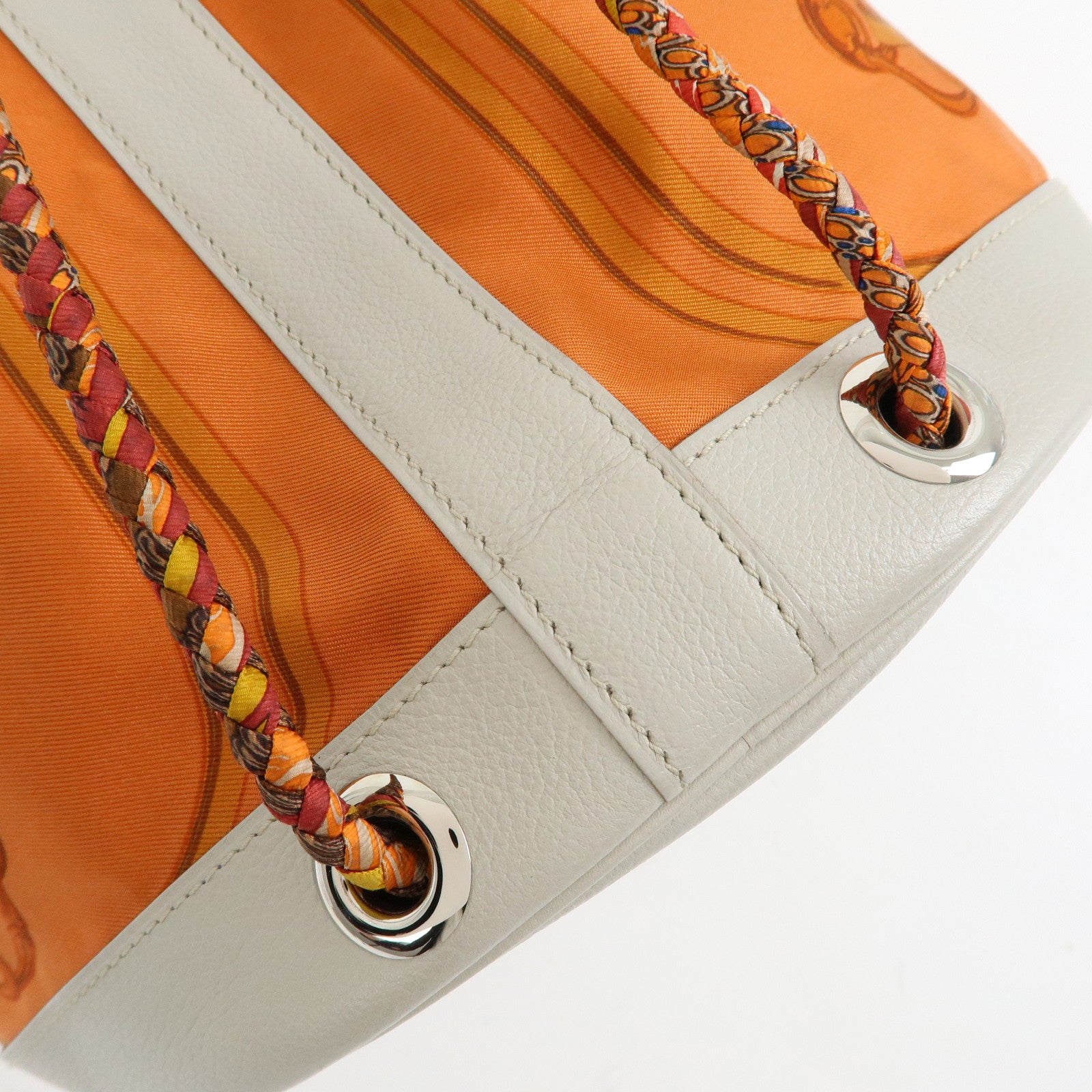 HERMES Silk Taurillon Sac SoieCool22 Shoulder Bag □O Stamped Orange