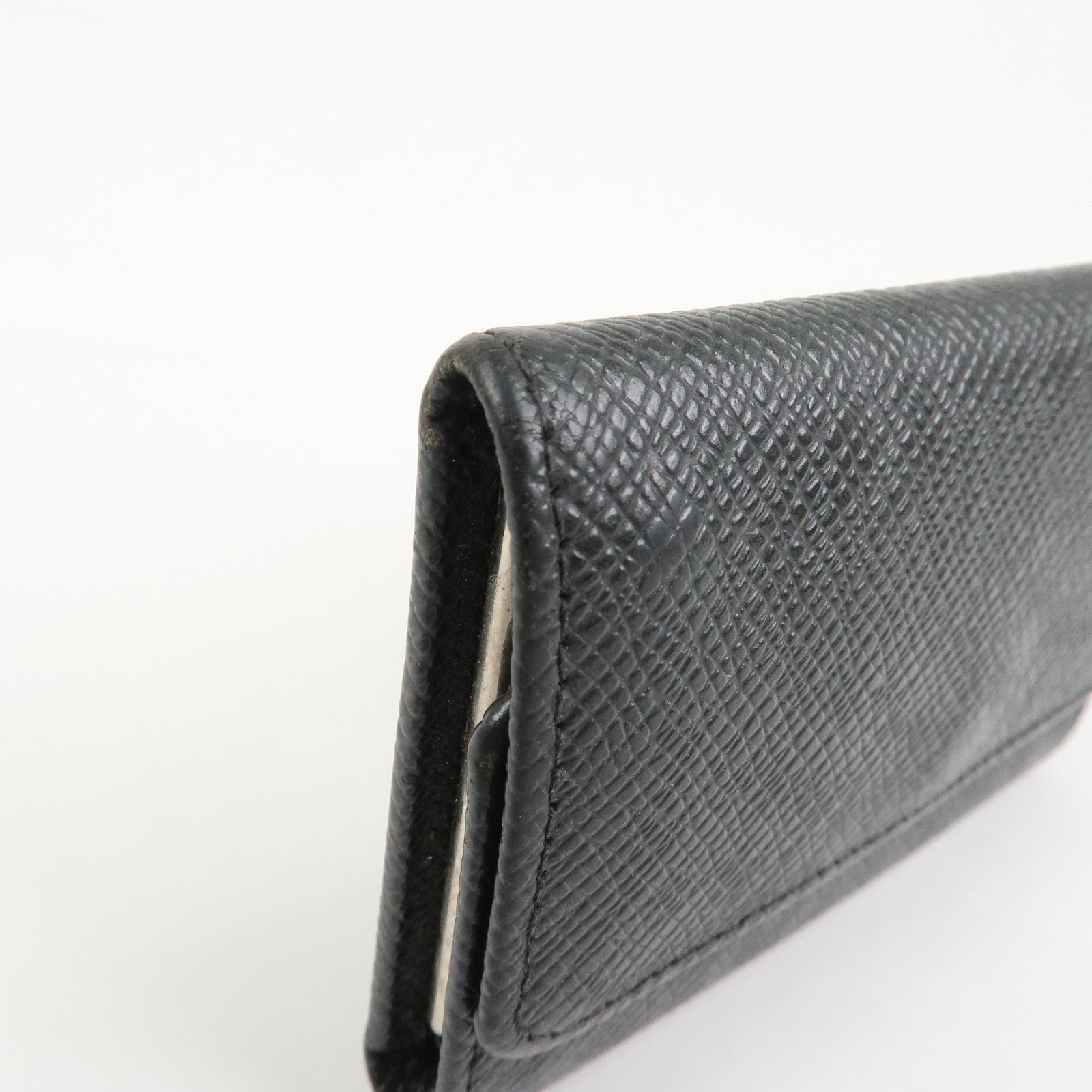 Louis Vuitton Taiga Multicles 6 Key Case Ardoise Black M30532