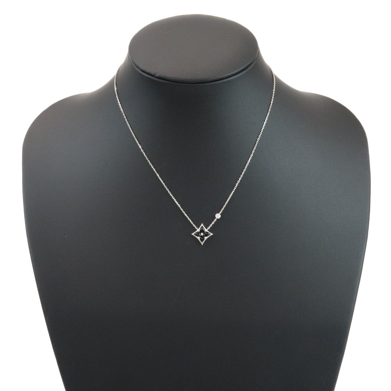 Louis Vuitton Pendentif Star Blossom Onyx 1P Diamond Necklace 750WG