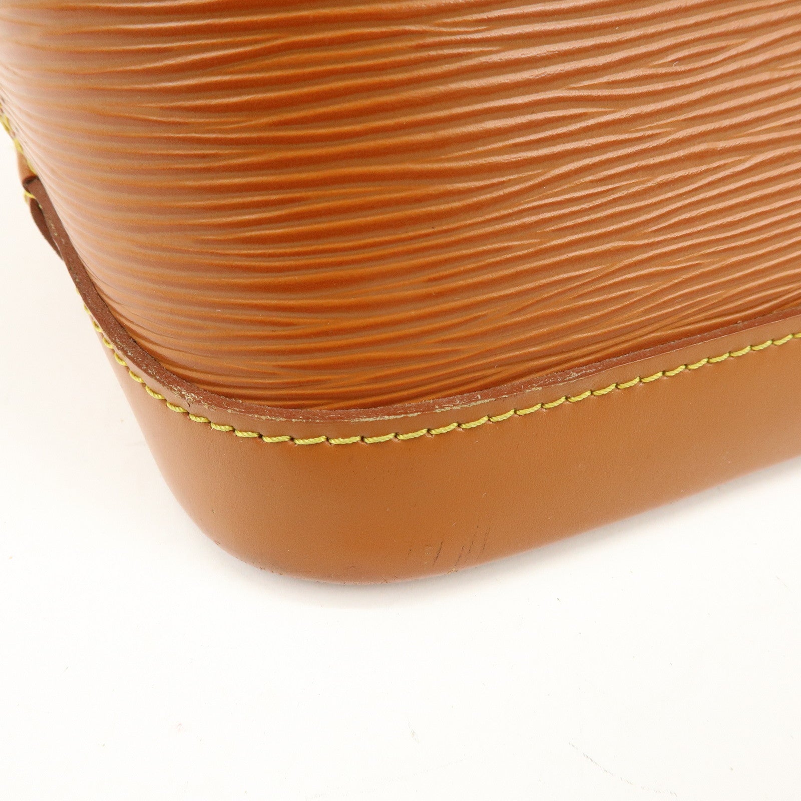 Louis Vuitton Epi Leather Alma PM Hand Bag Zipang Gold M52148