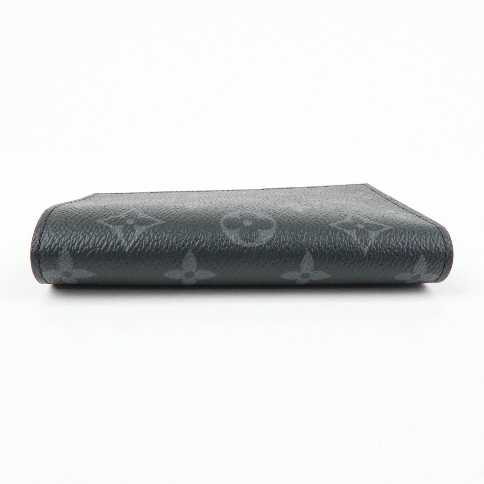 Louis Vuitton Monogram Eclipse Couverture de Passeport NM M64501