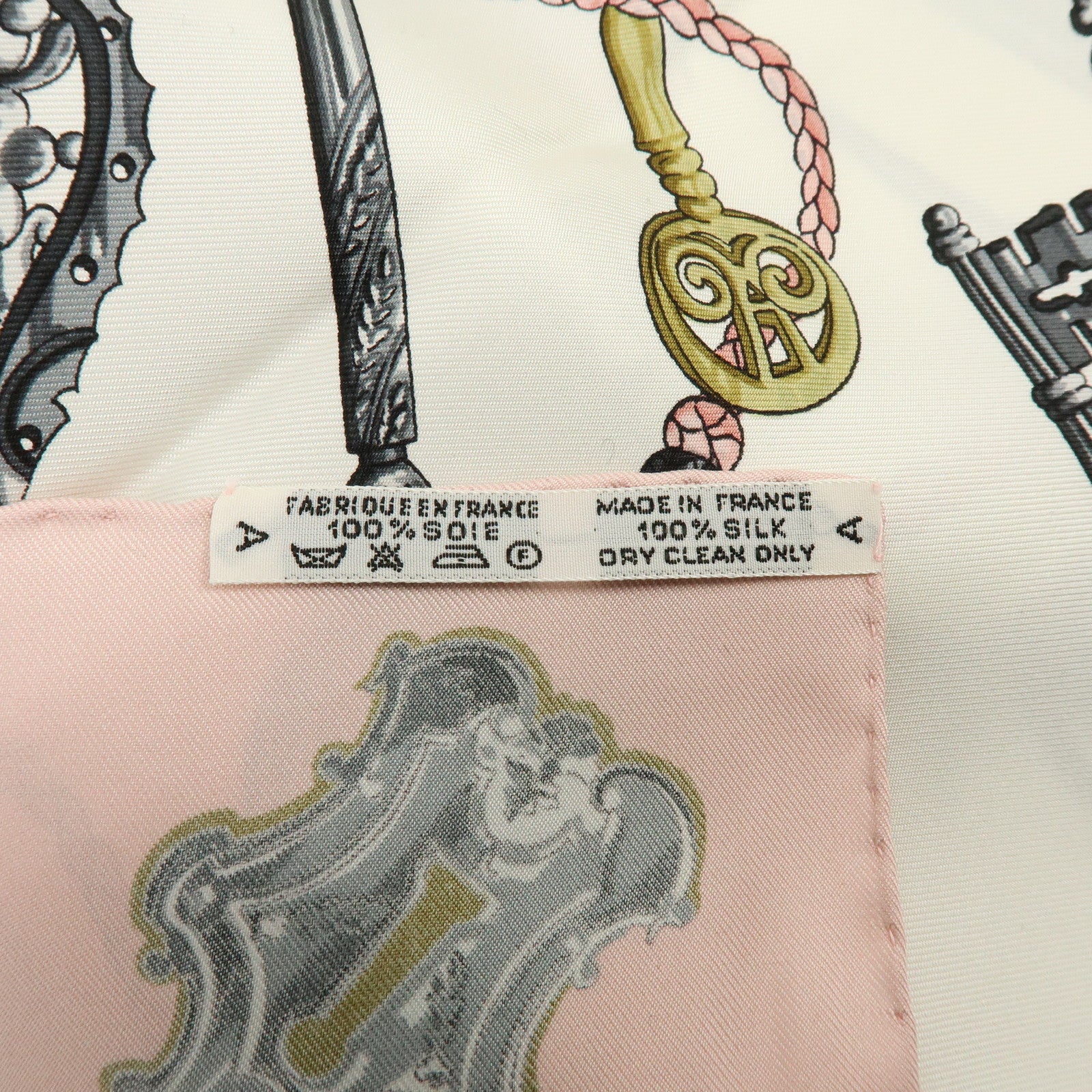 HERMES Carre 90 Silk 100% Scarf LES CLES THE KEYS RARE Light Pink