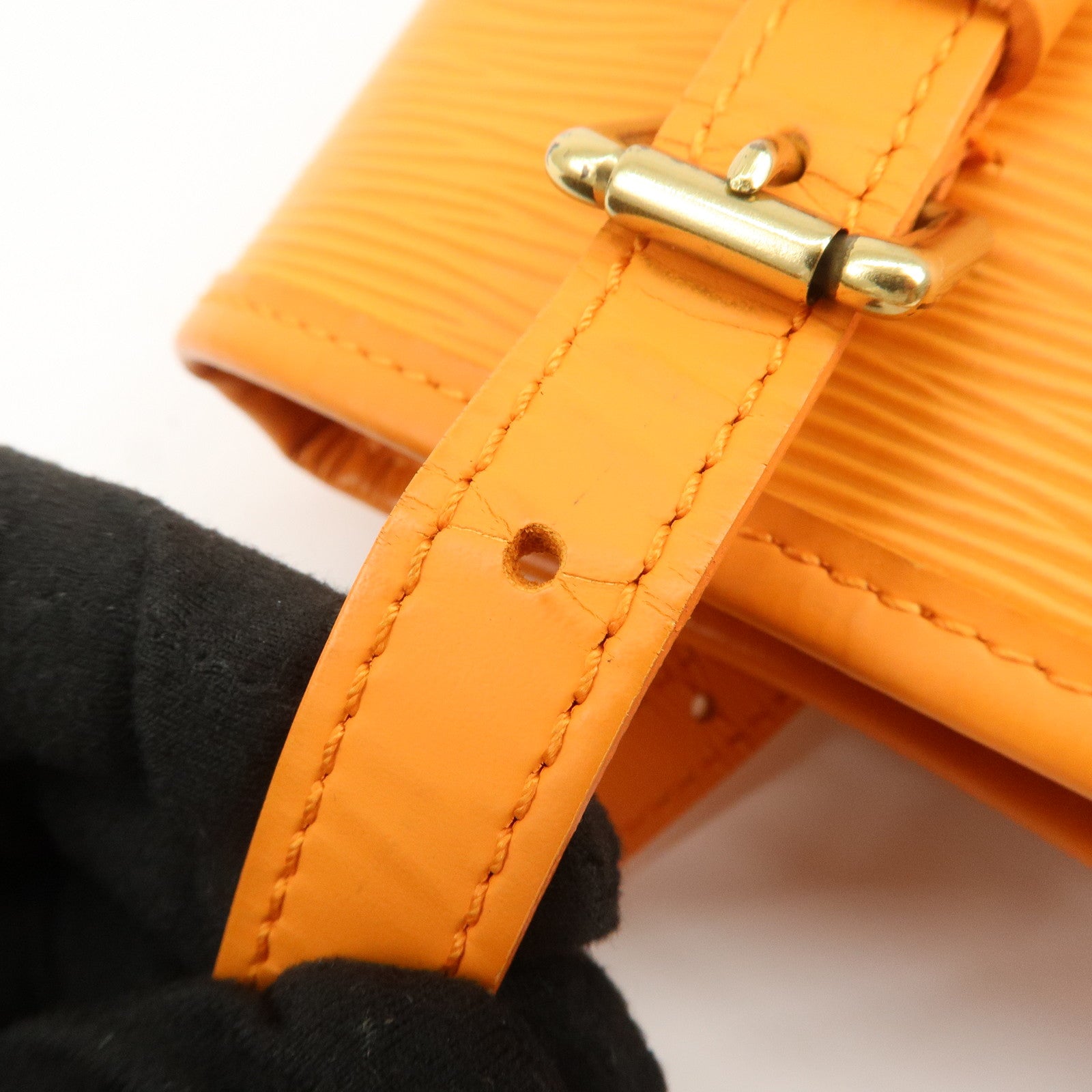 Louis Vuitton Epi Bucket PM Shoulder Bag Tote Bag Mandarin M5899H