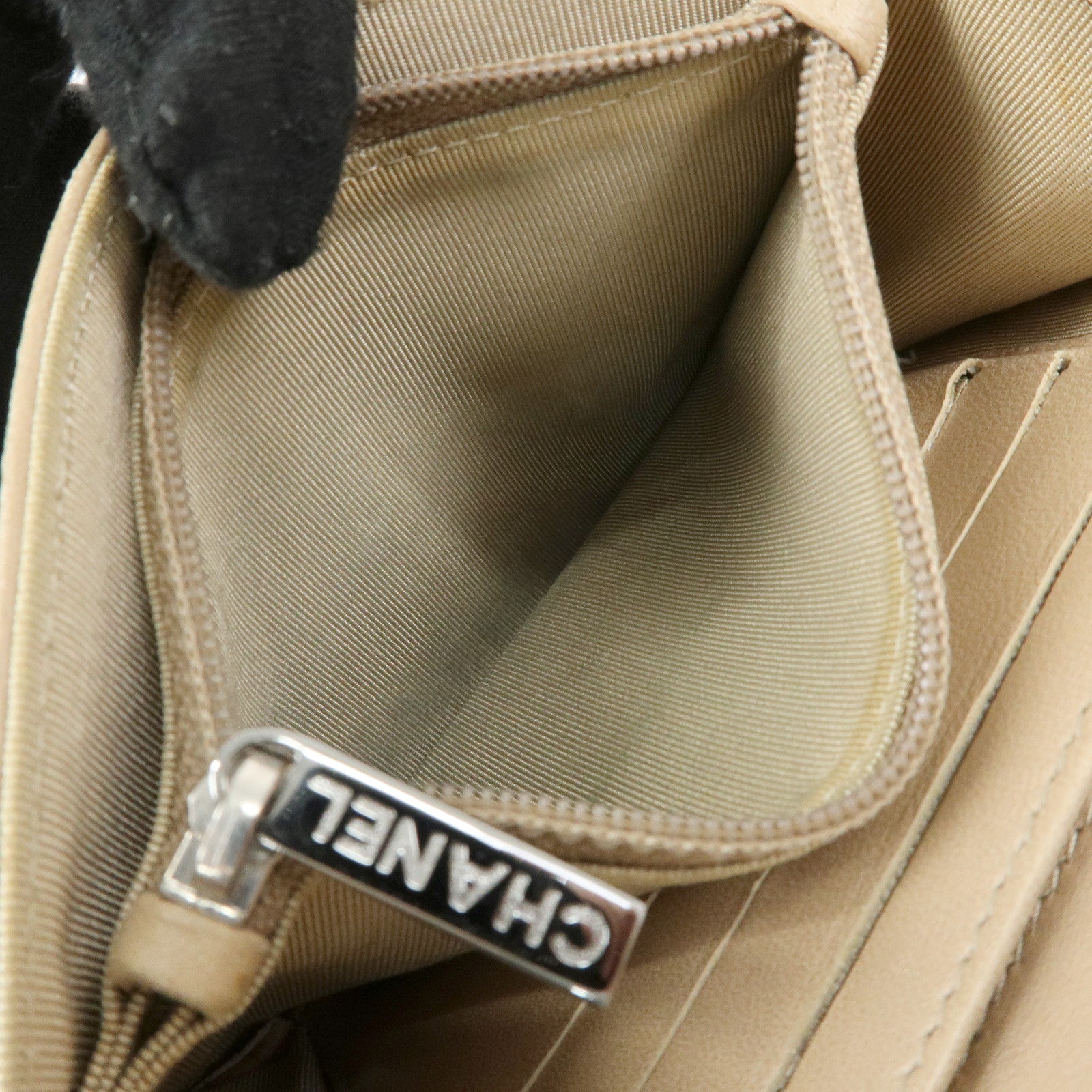 CHANEL Icon Line Unborn Calf Leather Patchwork Compact Wallet Beige