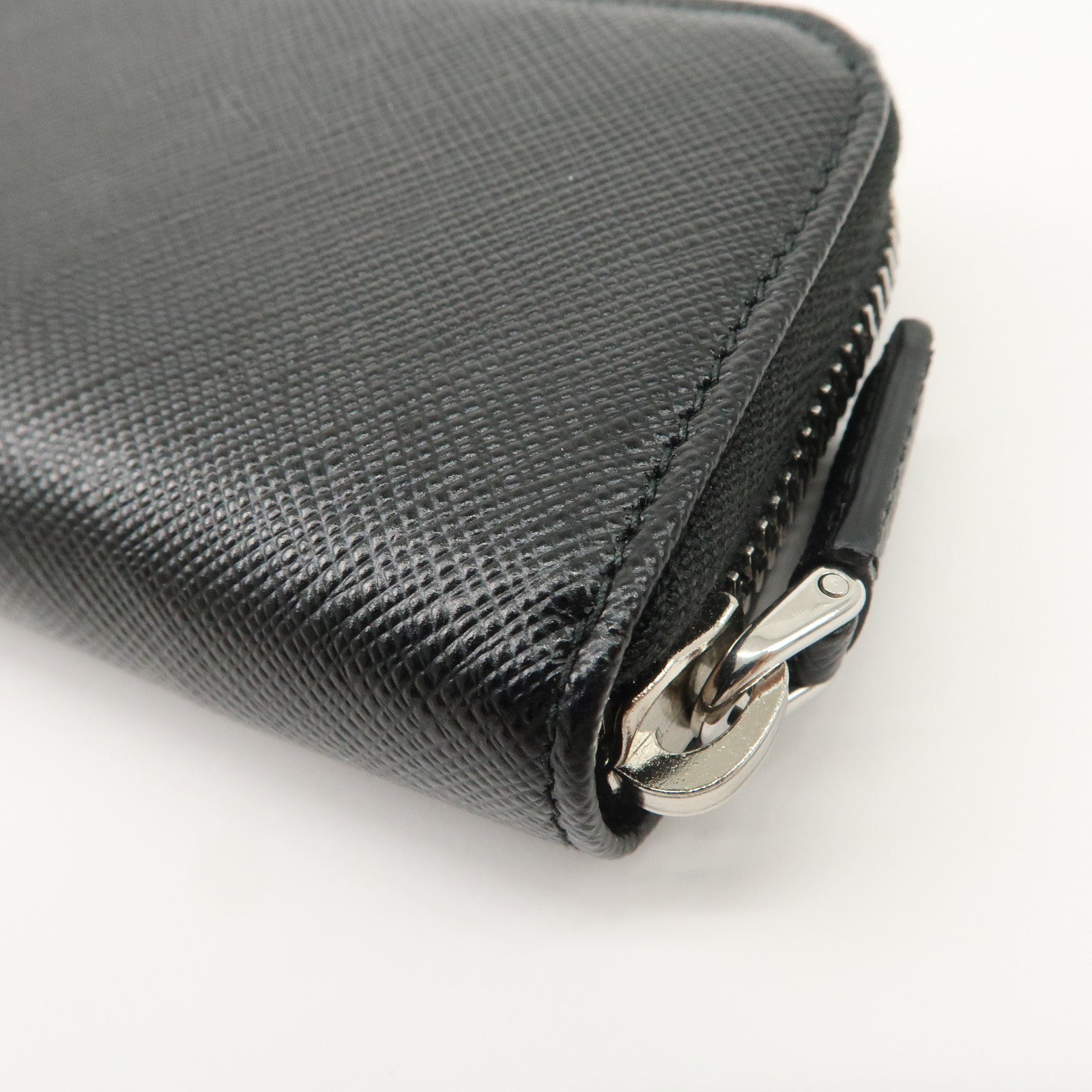 PRADA Saffiano Leather Round Zippy Key Case Black 2PG604 Used