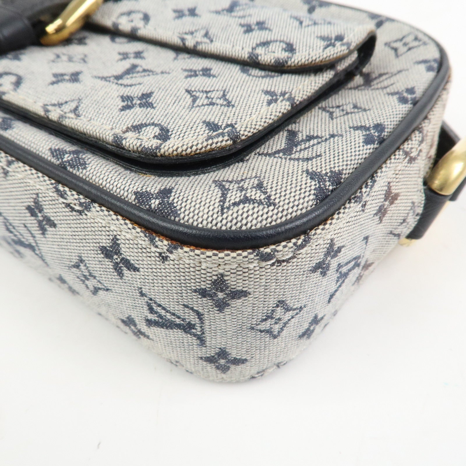 Louis Vuitton Monogram Mini Juliet MM Crossbody Bag Blue M92217