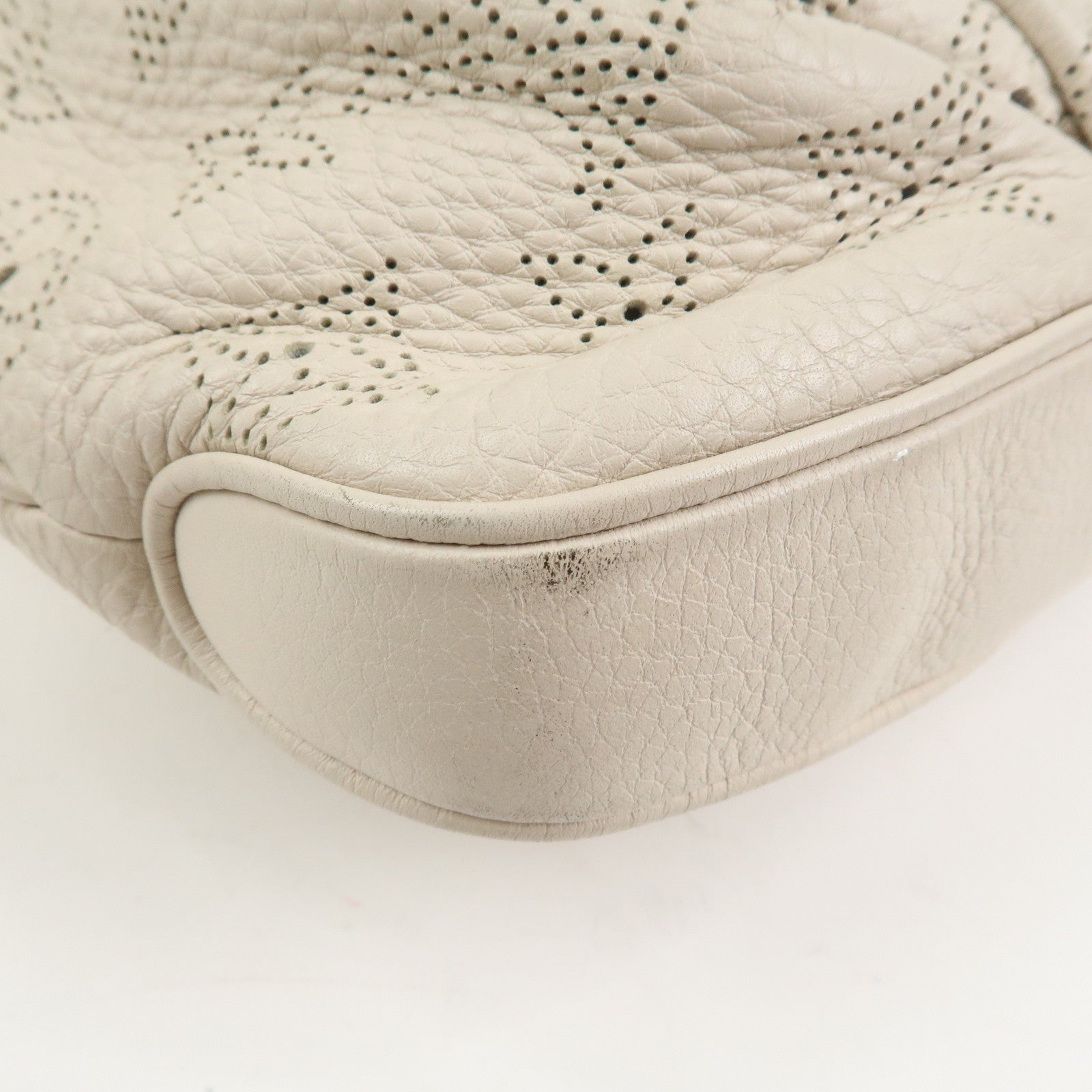Louis Vuitton Monogram Mahina Selene PM Shoulder Bag Blanc M94275