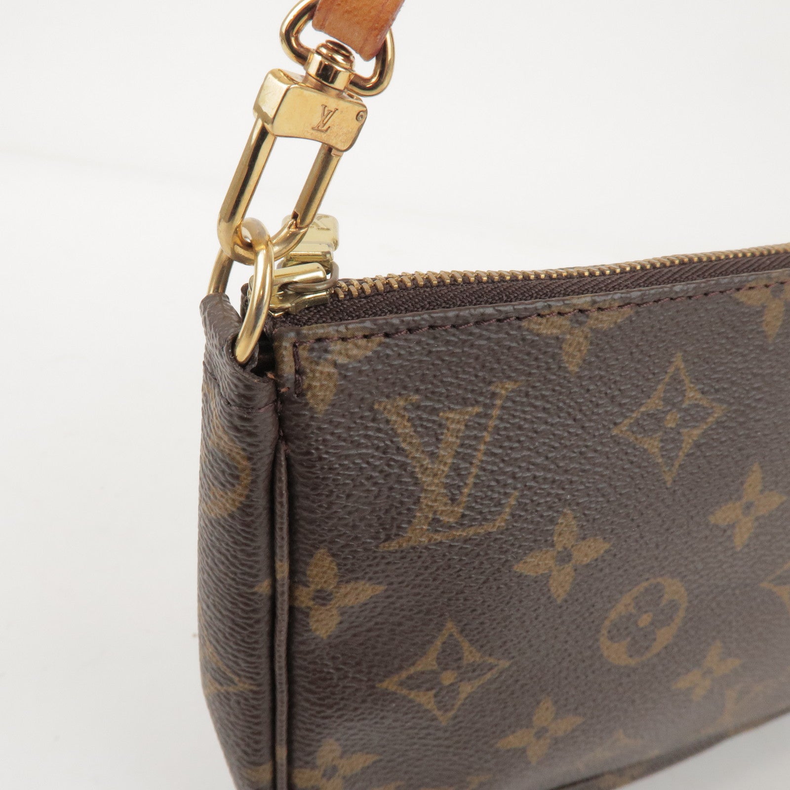 Louis Vuitton Monogram Pochette Accessoires Pouch Hand Bag M51980