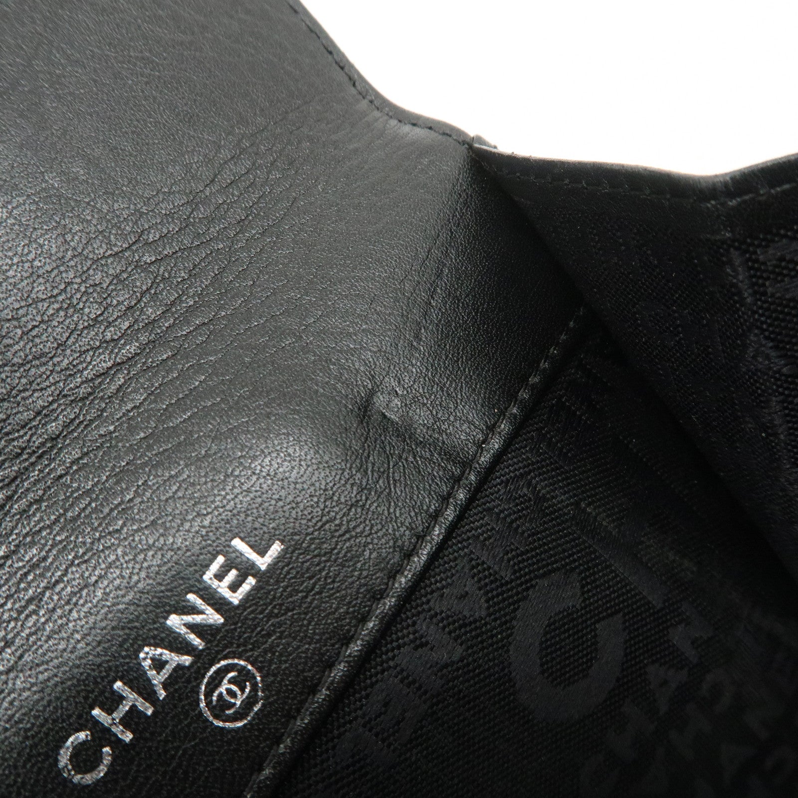 CHANEL Logo Matelasse Lamb Skin Bi-fold Wallet Black