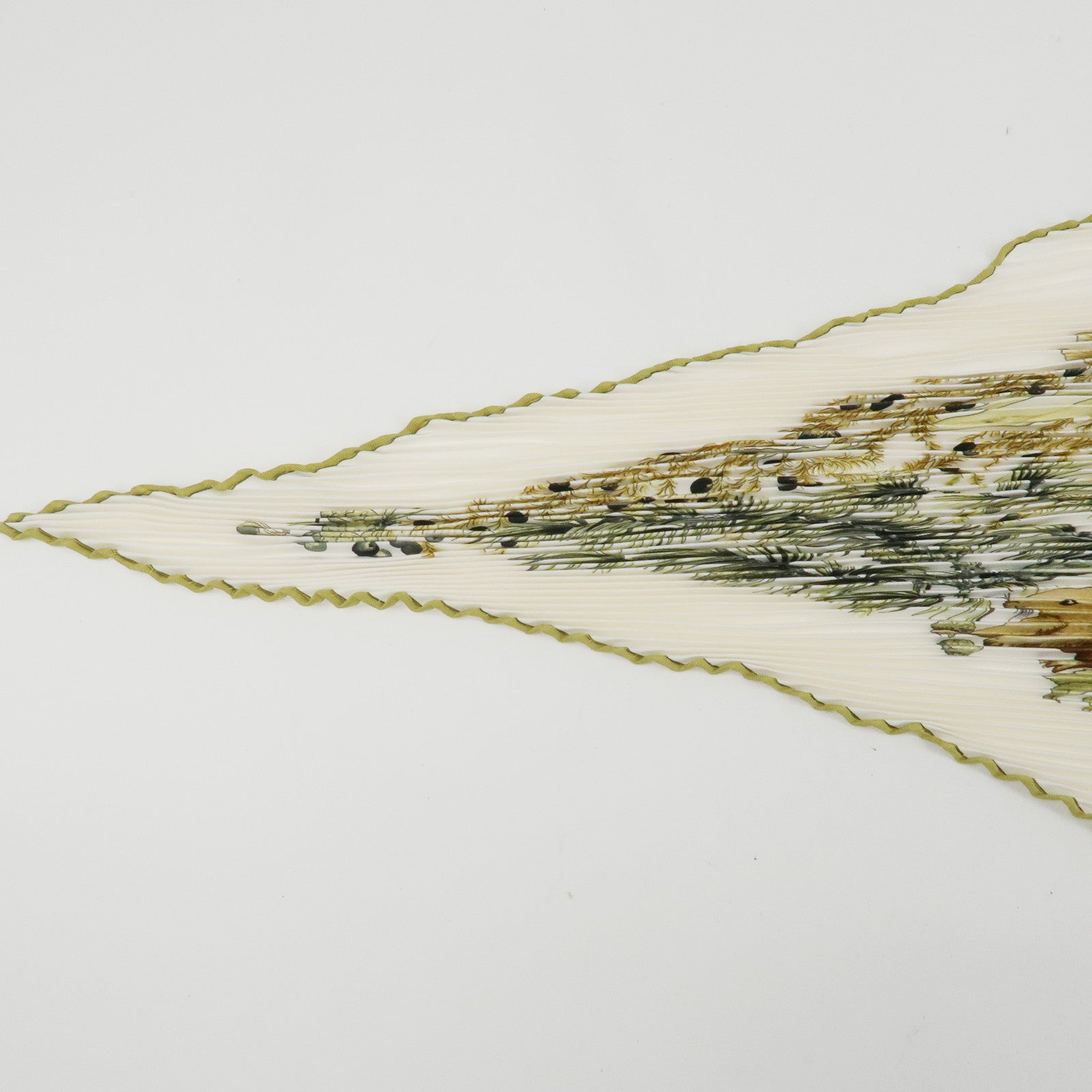 HERMES Carre 90 Silk 100% Pleats AU COEUR DES BOIS Scarf White