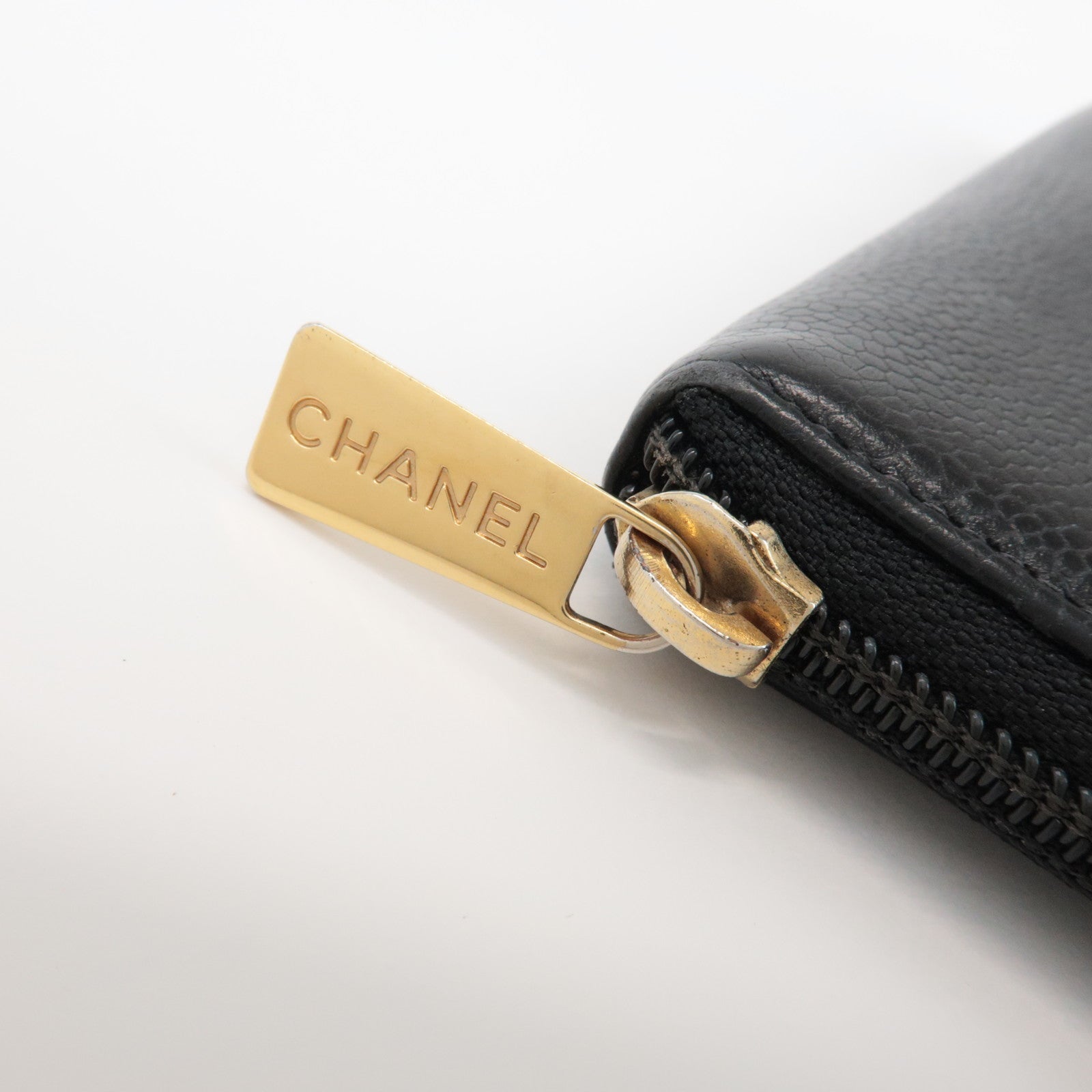 CHANEL COCO Mark Caviarskin Round Zippy Long Wallet Black