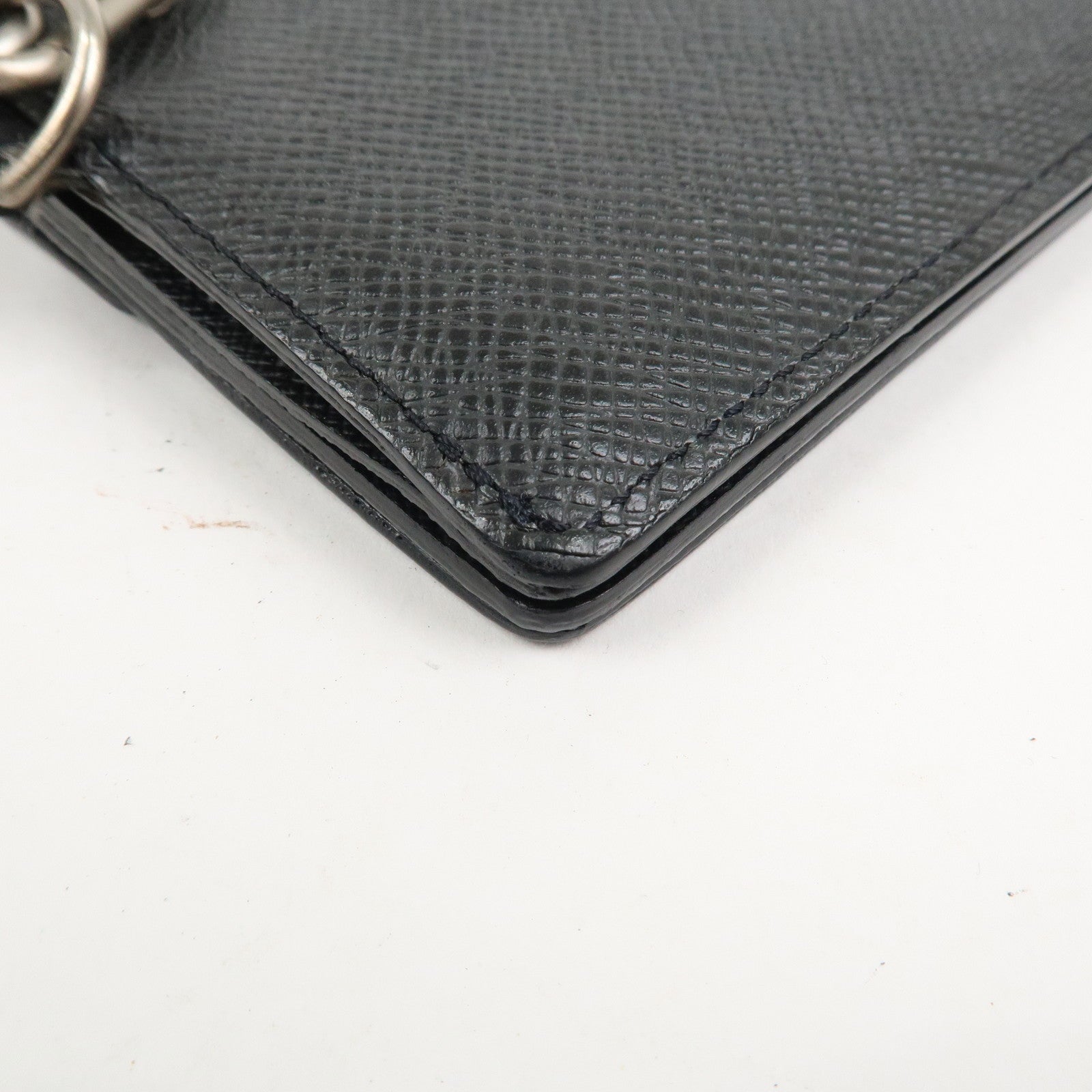 Louis Vuitton Taiga Portefeuille Accordion Wallet Ardoise M30992