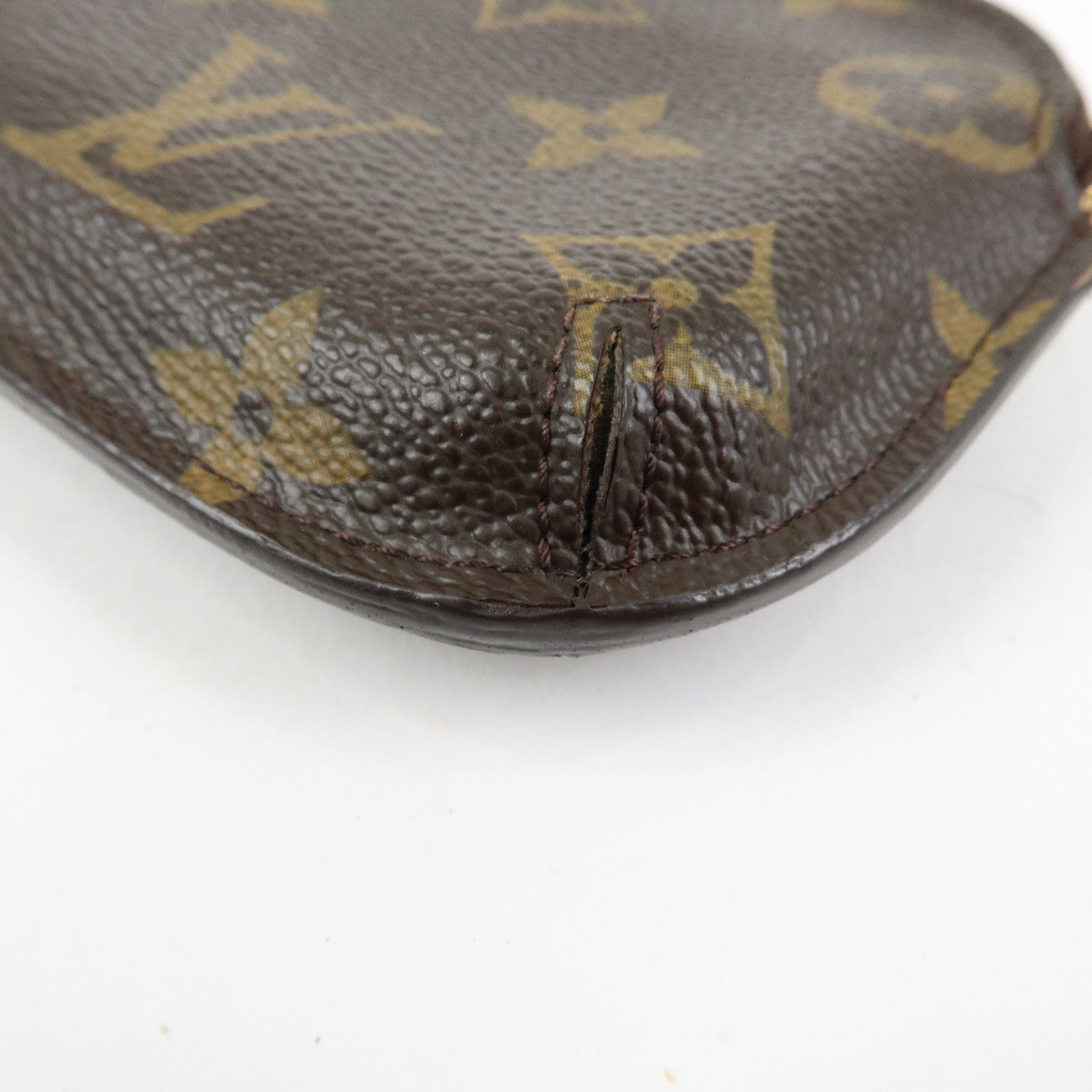 Louis Vuitton Monogram Porte Monnaie Shilling Coin Case M60025