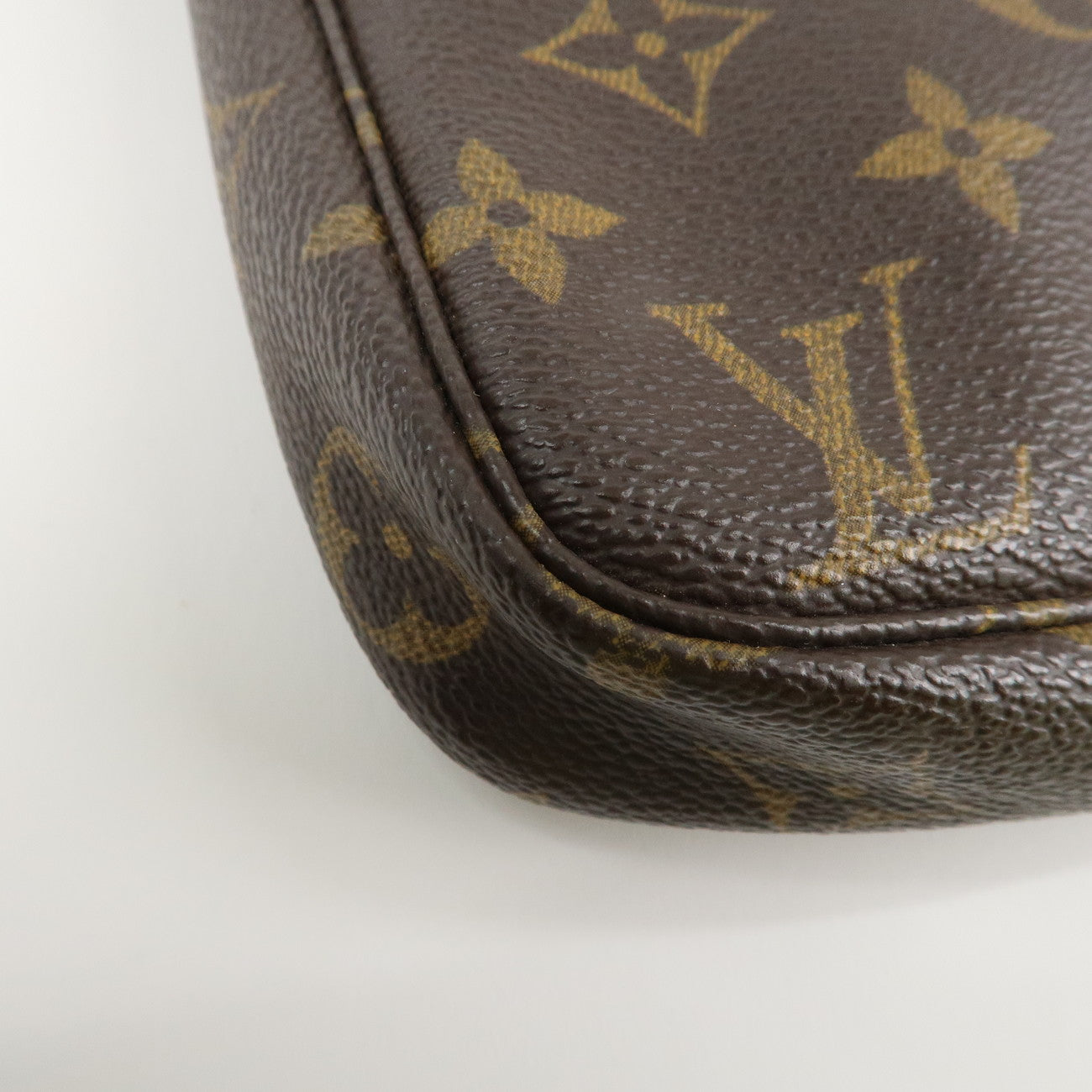 Louis Vuitton Monogram Pochette Accessoires Hand Bag Brown M51980 Used