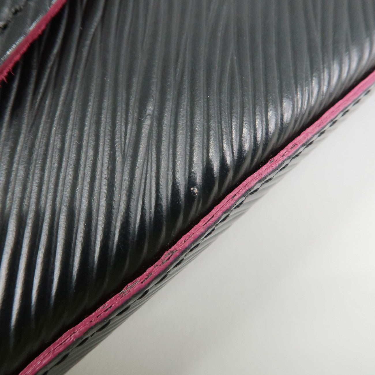 Louis Vuitton Epi Pochette Felicie Shoulder Bag Noir Pink M64579 Used