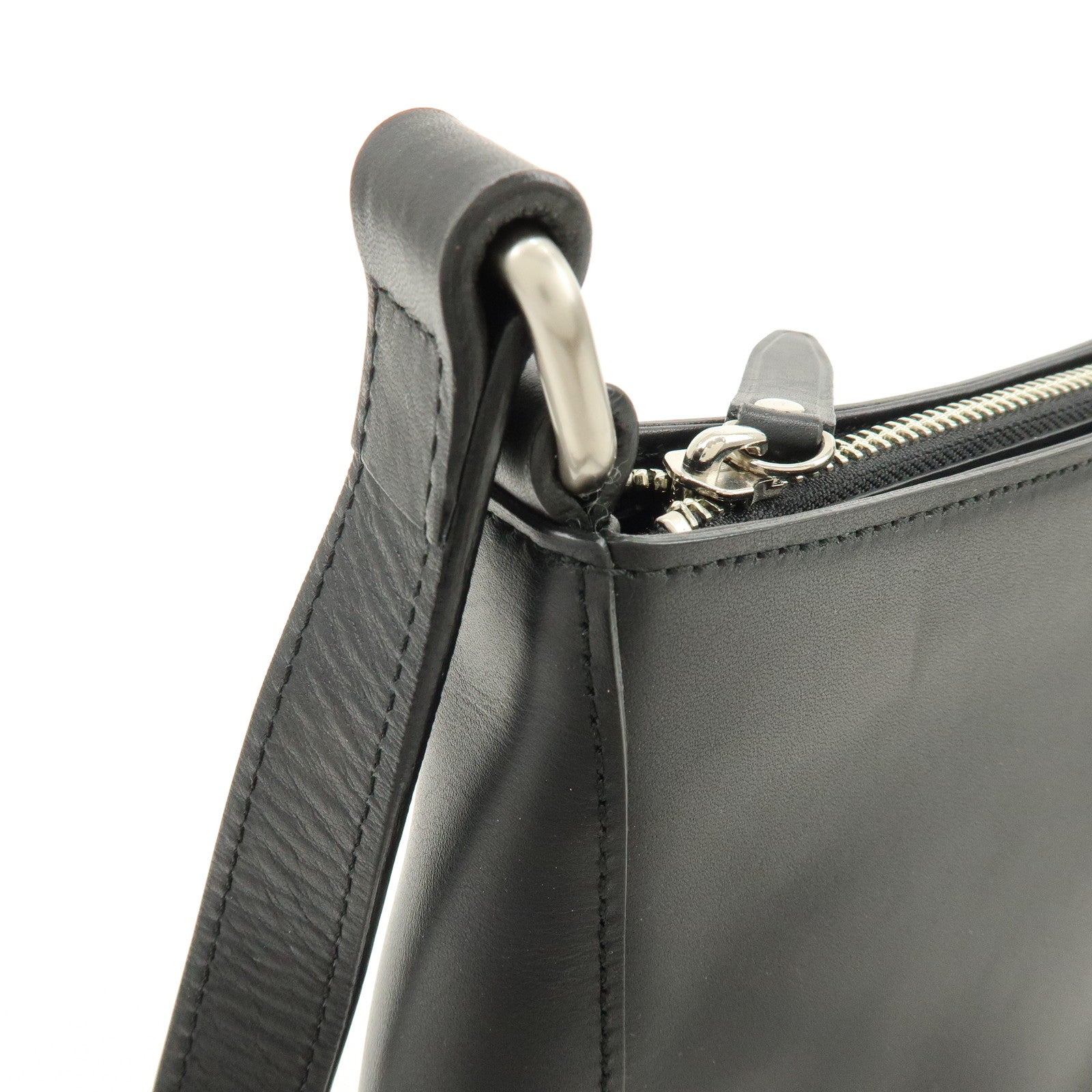 BURBERRY Logo Leather Shoulder Bag Crossbody Bag Black
