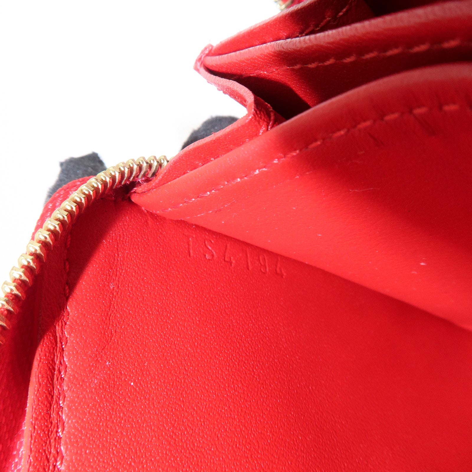 Louis Vuitton Vernis Leather Zippy Coin Purse Wallet Cerise M90202