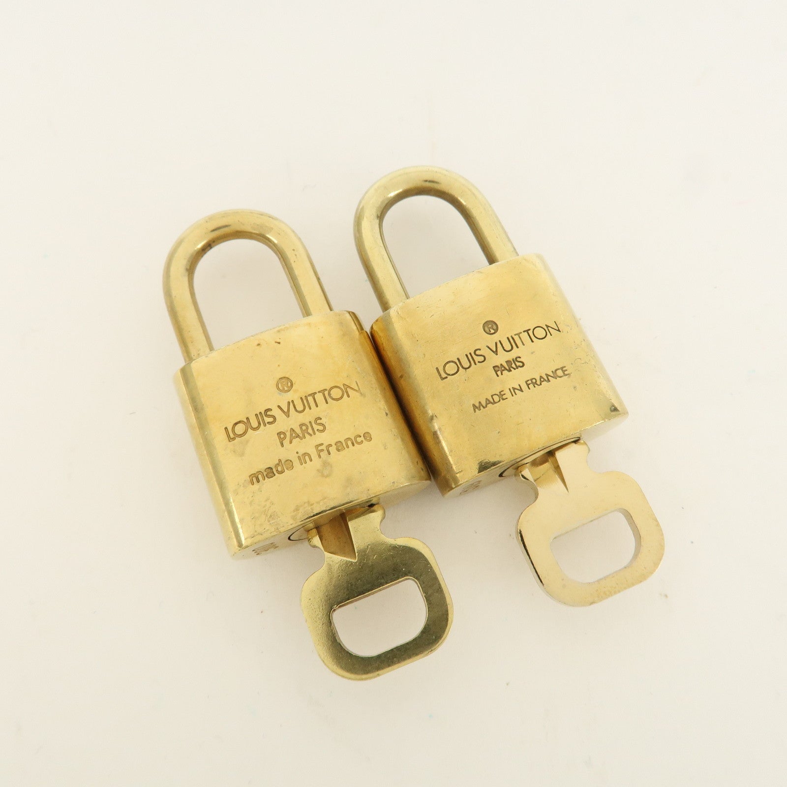 Louis Vuitton Set of 10 Lock & Key Cadena Key Lock Metal Gold Used