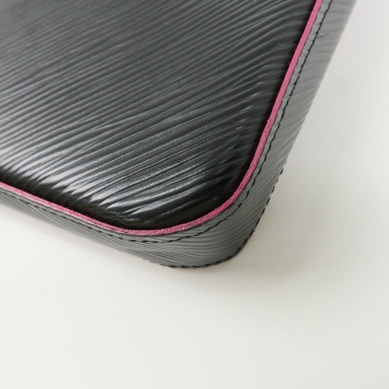 Louis Vuitton Epi Pochette Felicie Shoulder Bag Noir Pink M64579 Used